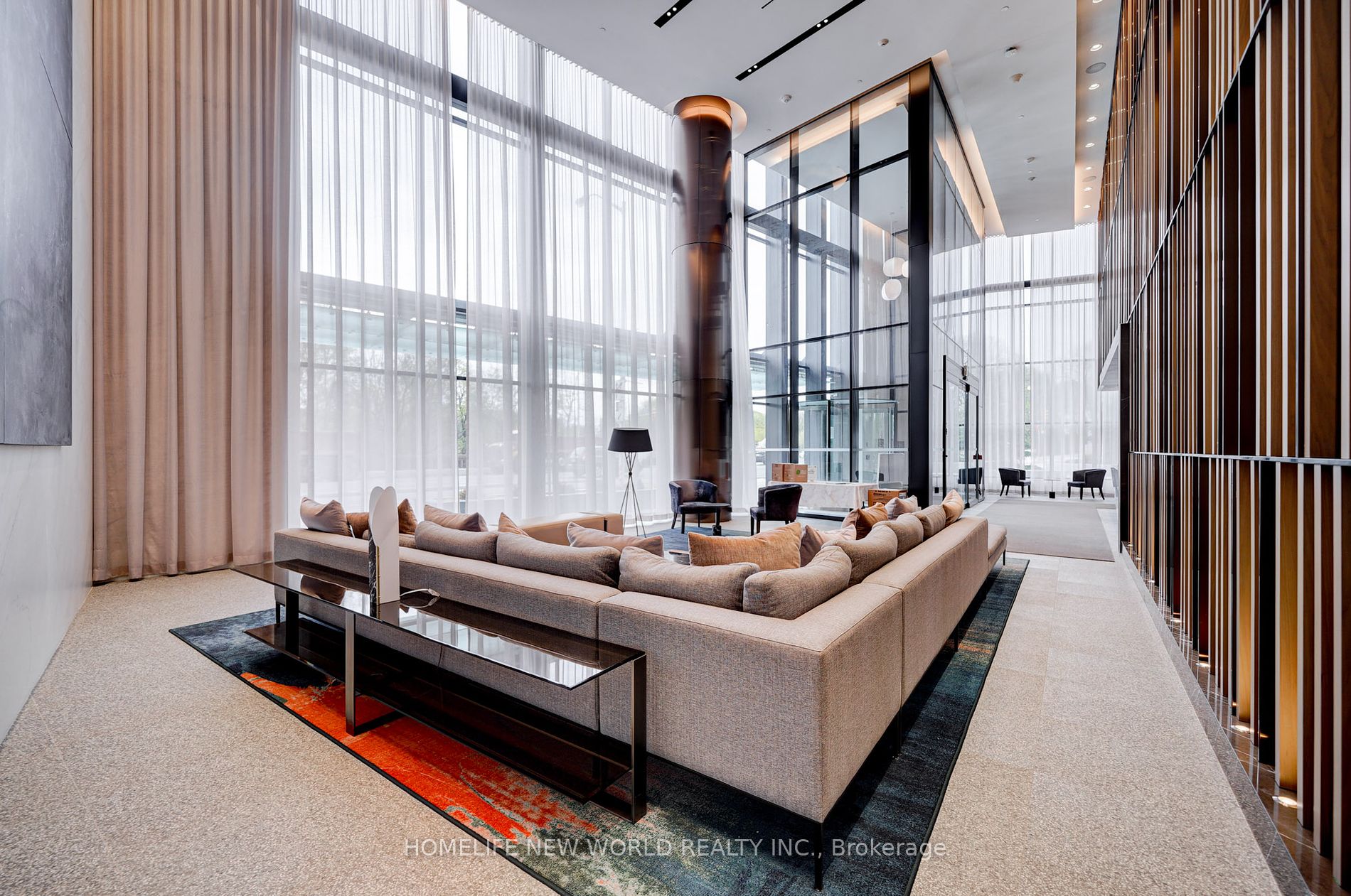 585 Bloor St E, #1522