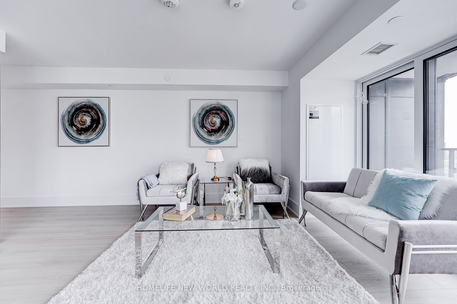 585 Bloor St E, #1522