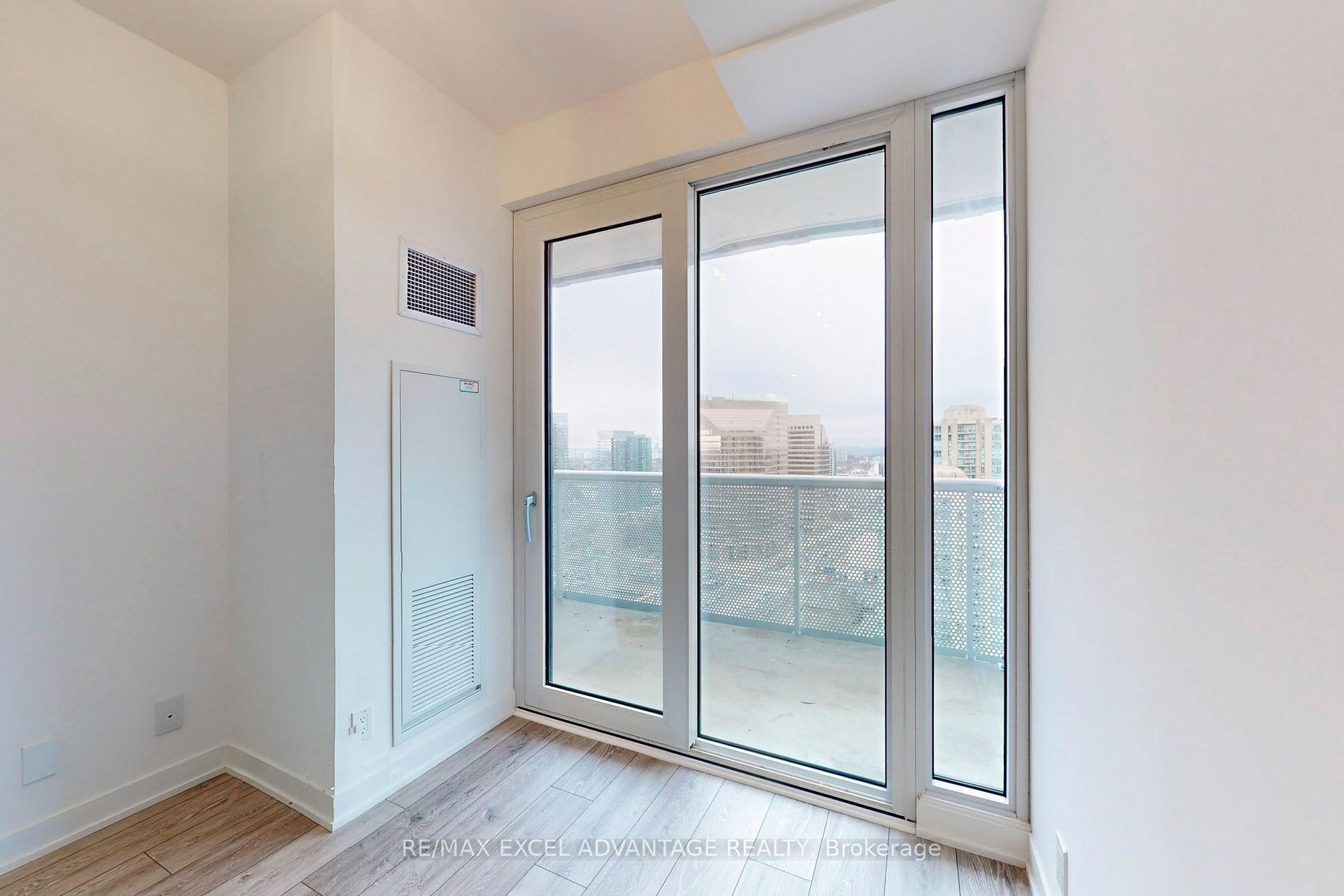 15 Holmes Avenue #2205