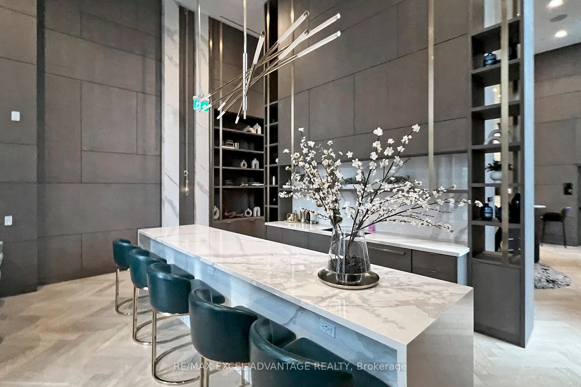 15 Holmes Avenue #2205