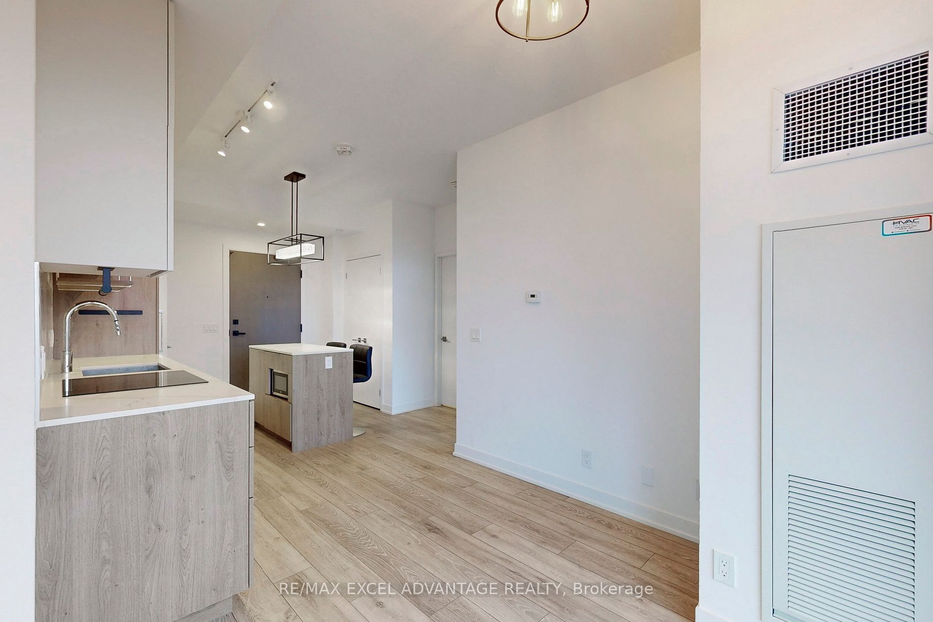 15 Holmes Avenue #2205