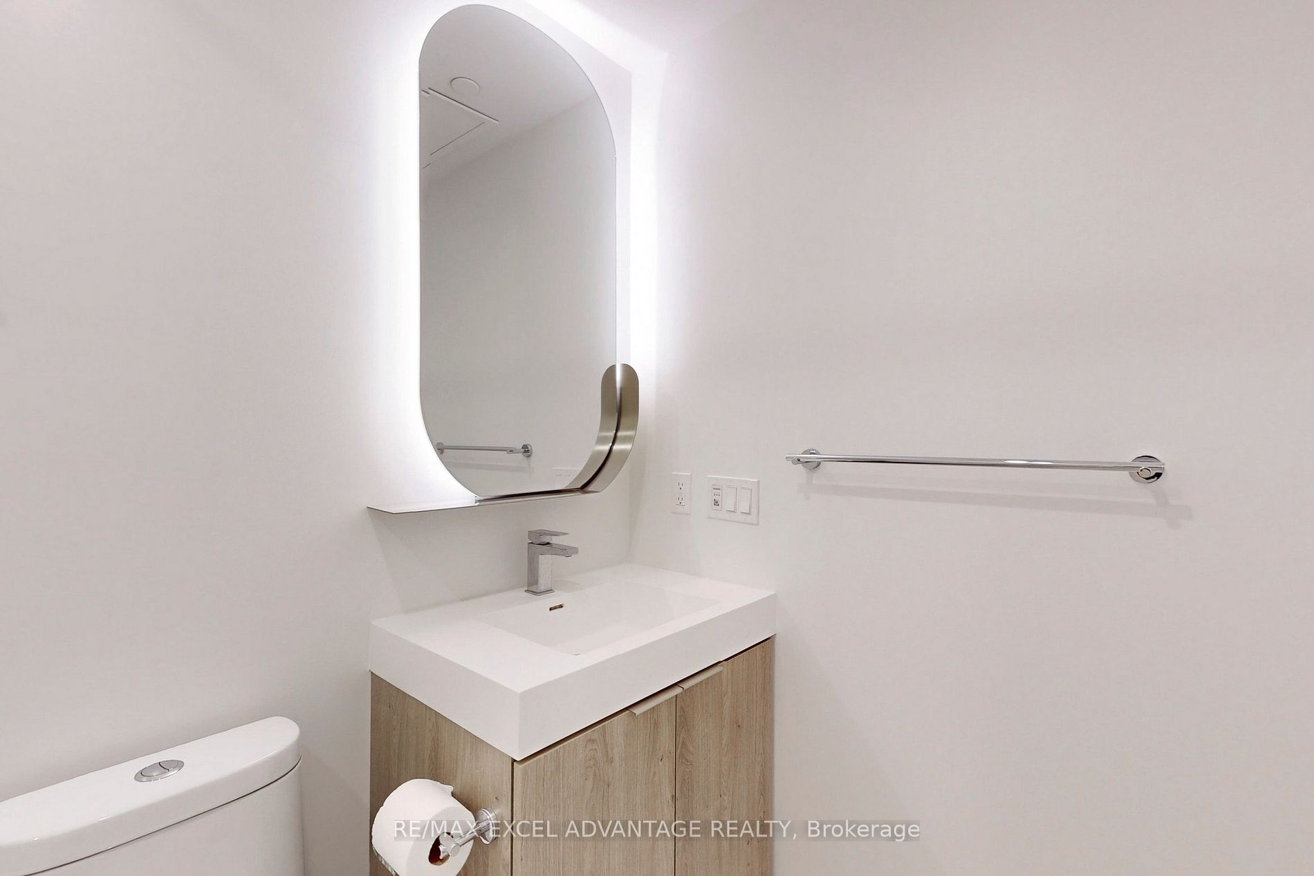 15 Holmes Avenue #2205