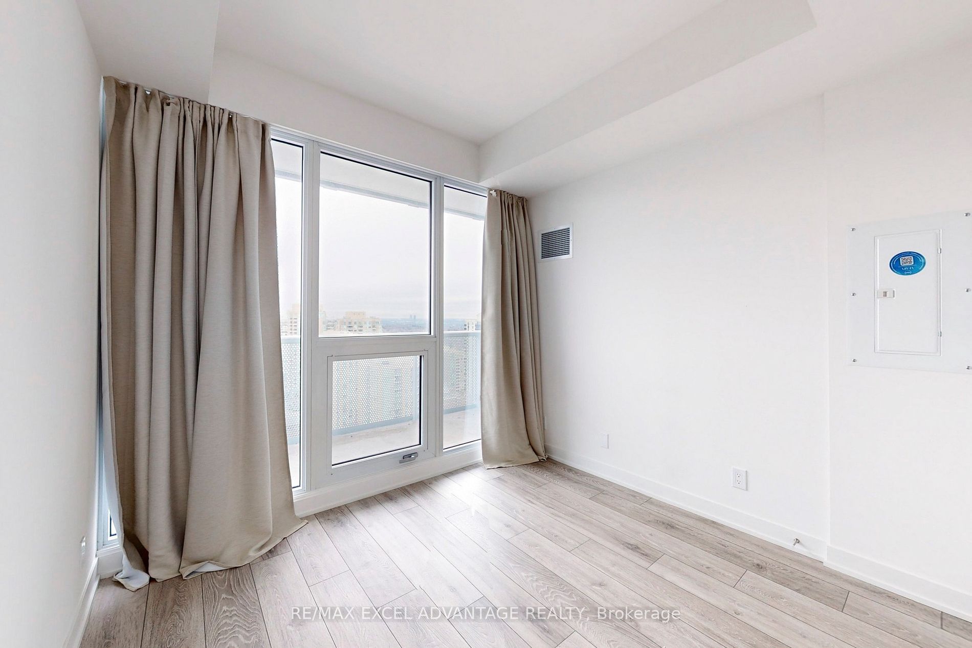 15 Holmes Avenue #2205
