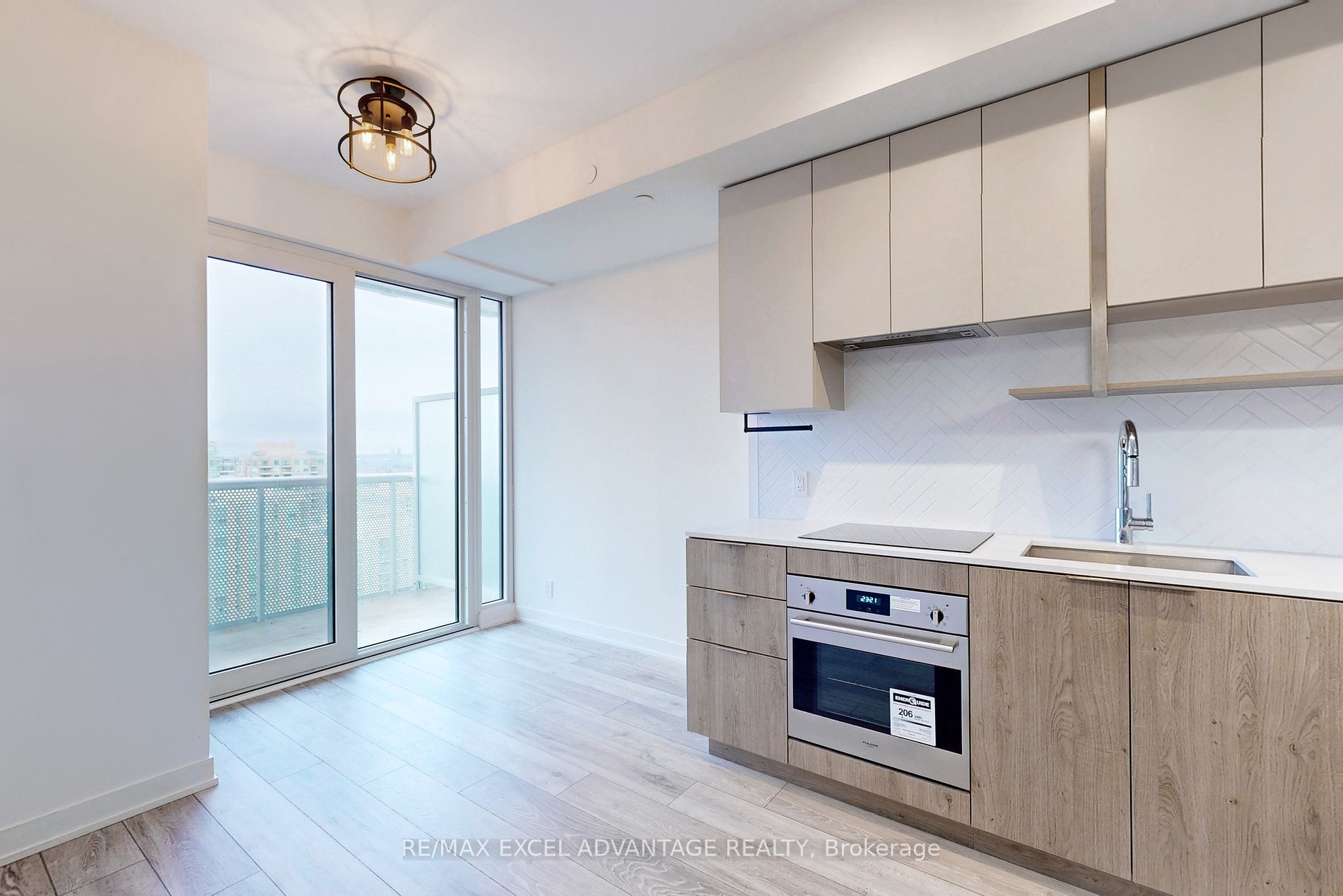 15 Holmes Avenue #2205