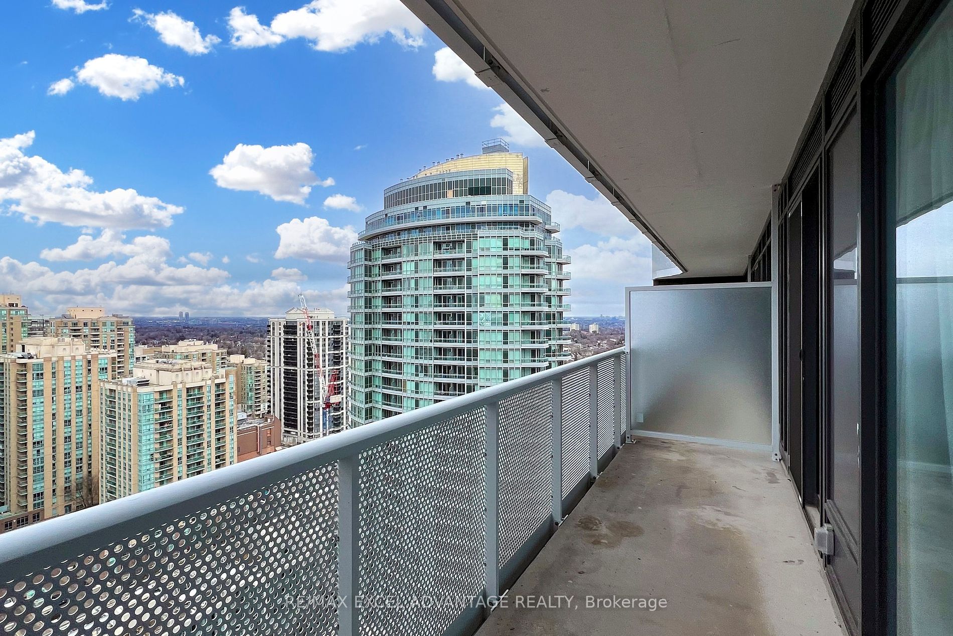 15 Holmes Avenue #2205