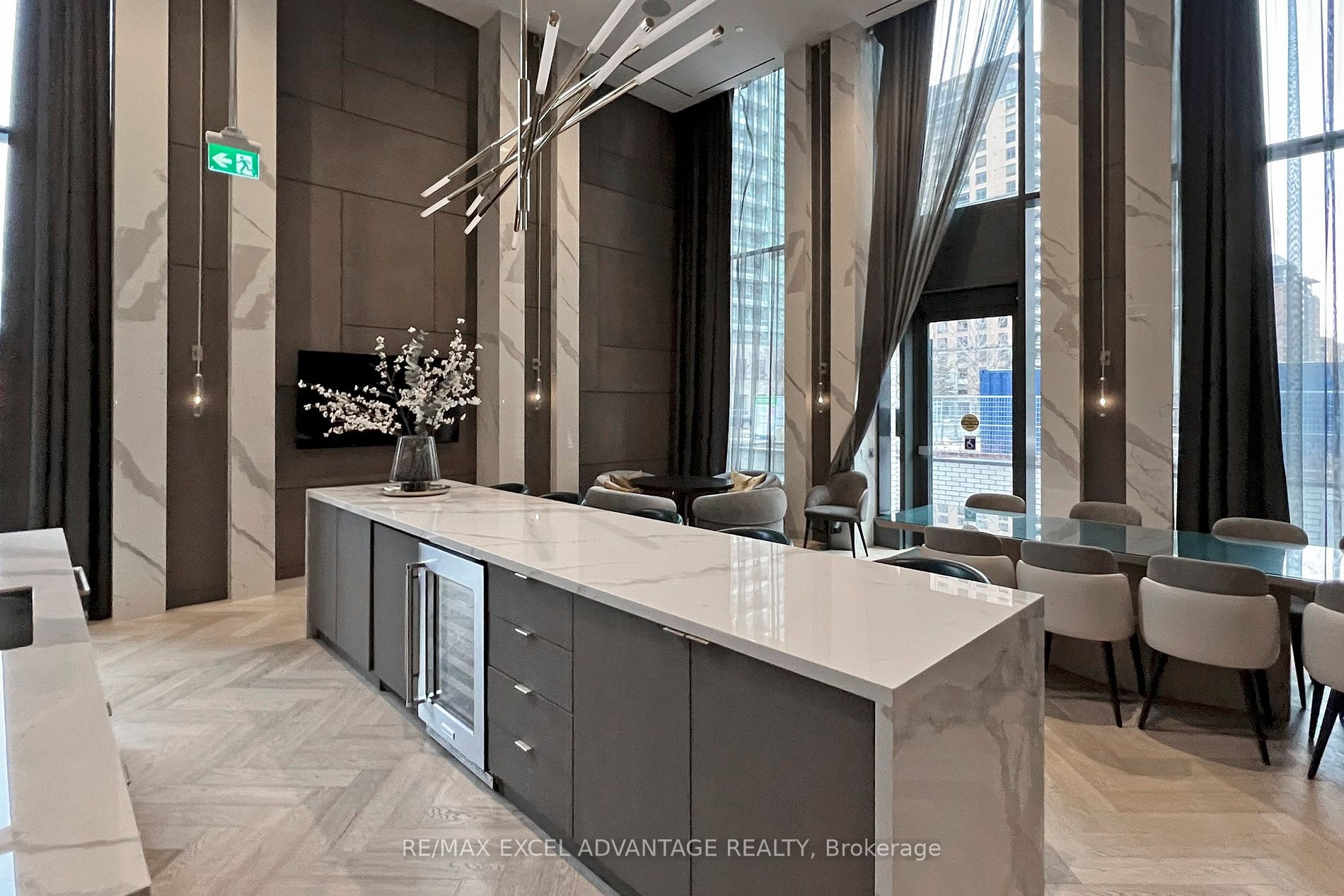 15 Holmes Avenue #2205