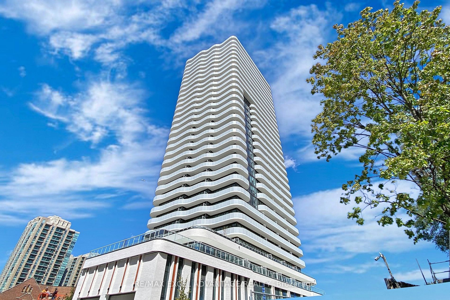 15 Holmes Avenue #2205