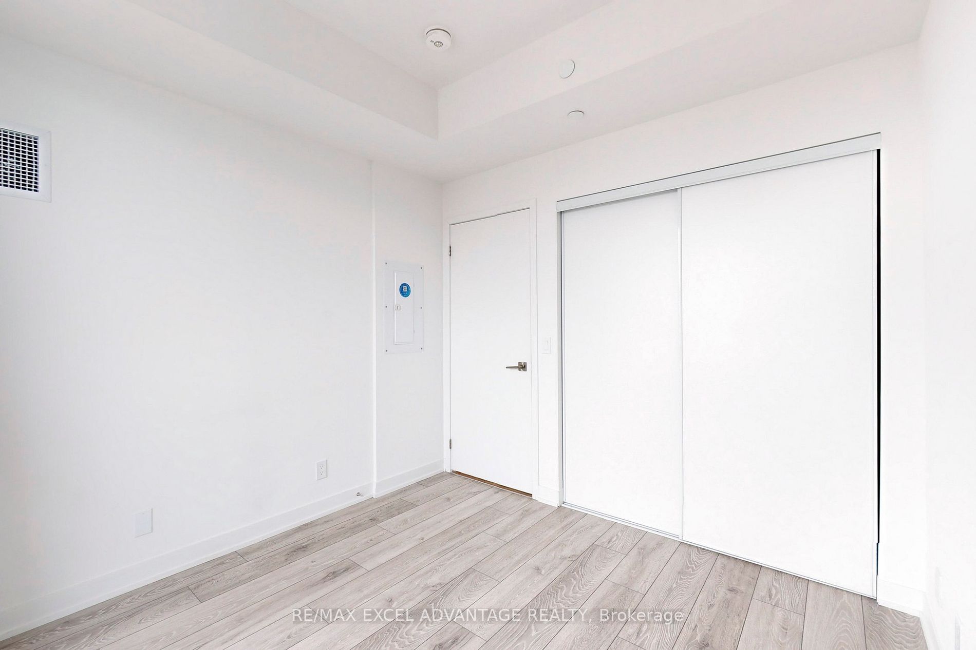 15 Holmes Avenue #2205