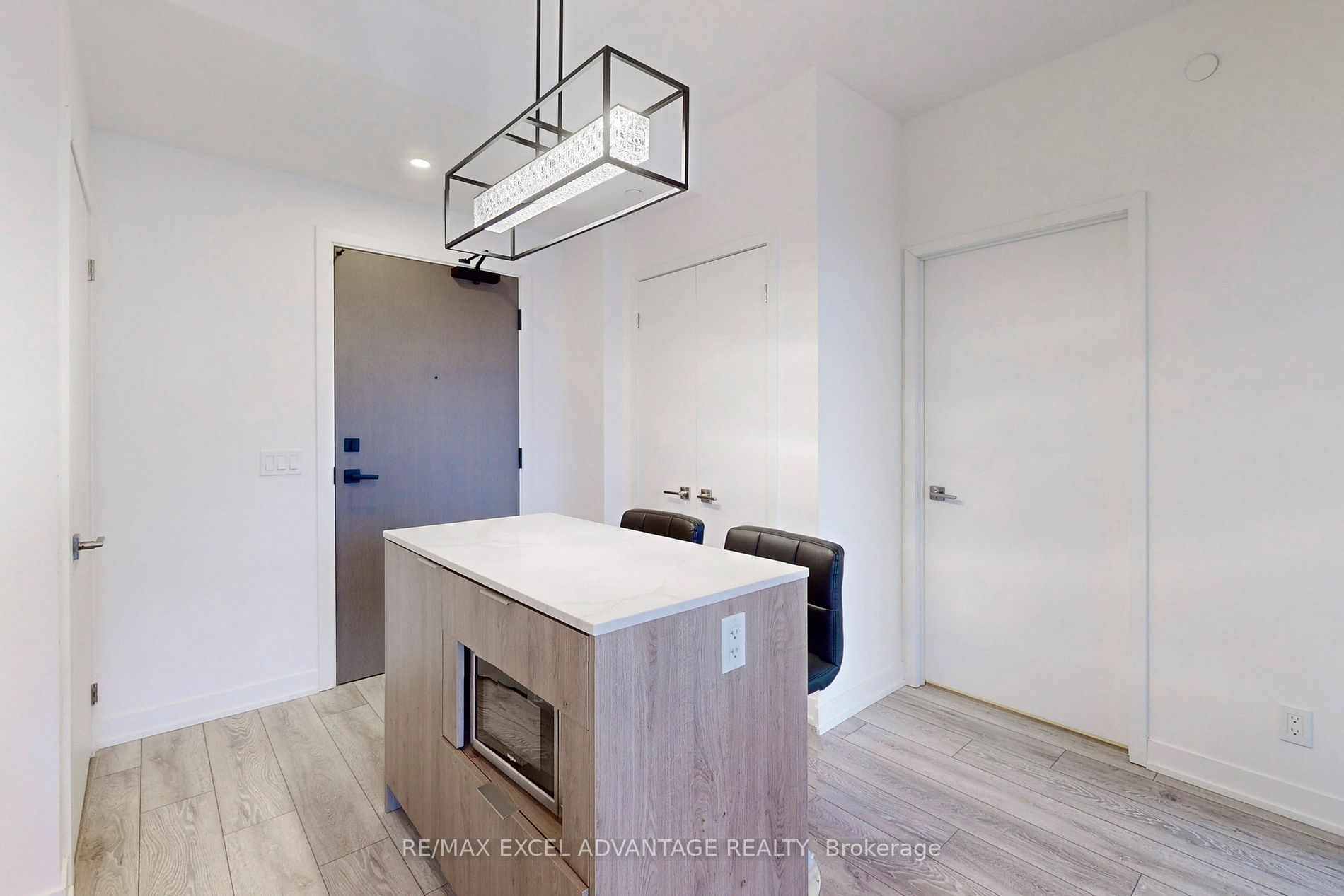 15 Holmes Avenue #2205