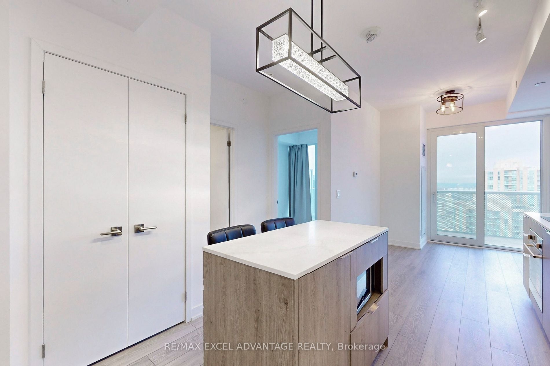 15 Holmes Avenue #2205