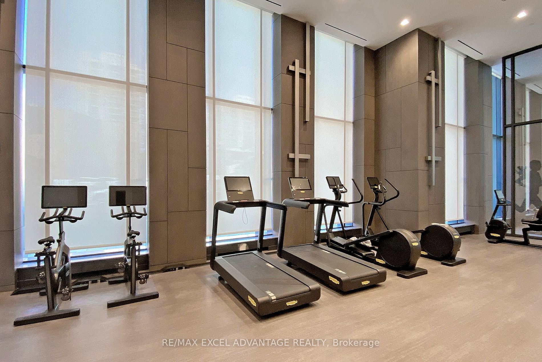 15 Holmes Avenue #2205