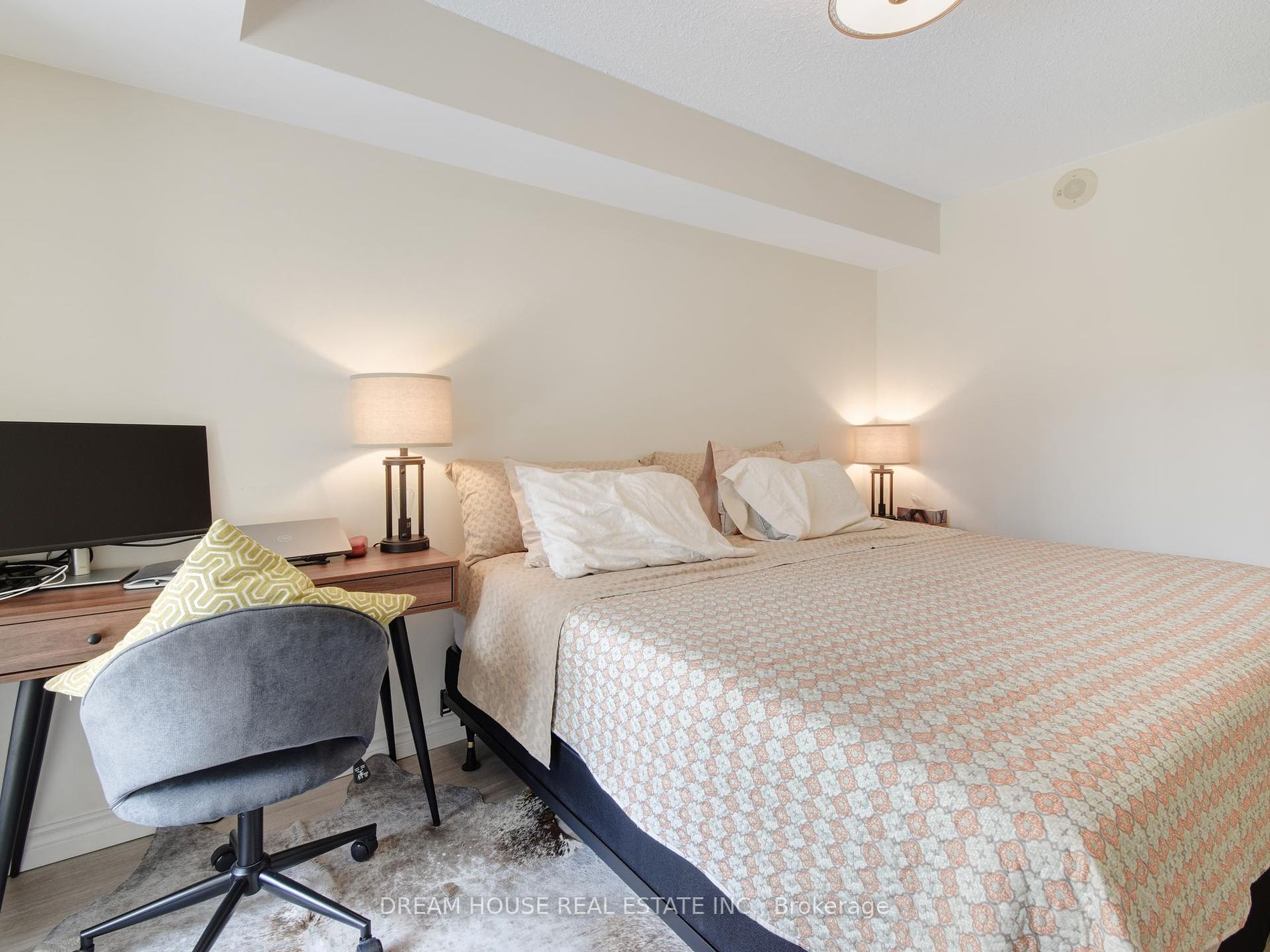 900 Mount Pleasant Road, #308