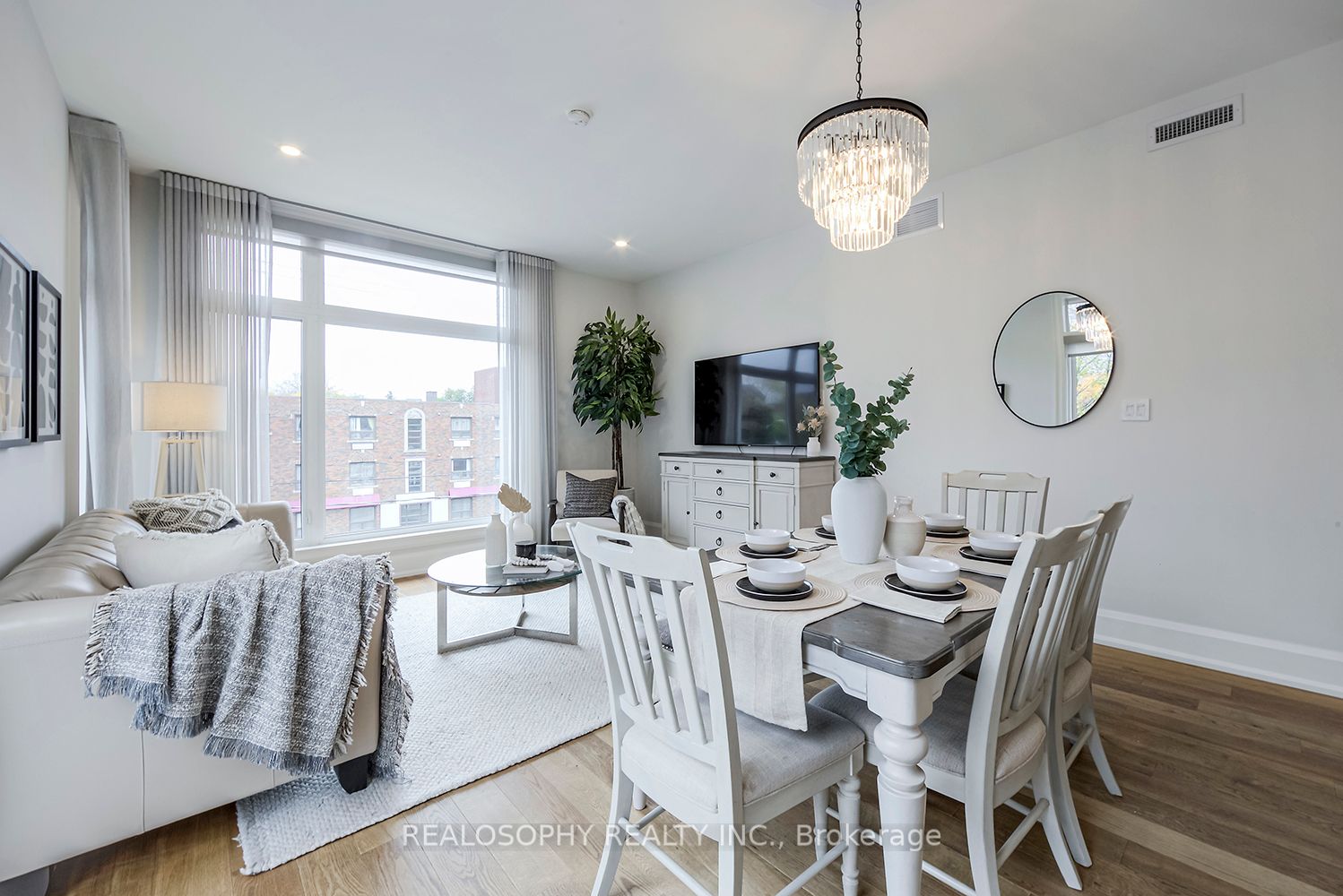 1657 Bathurst St, #4A