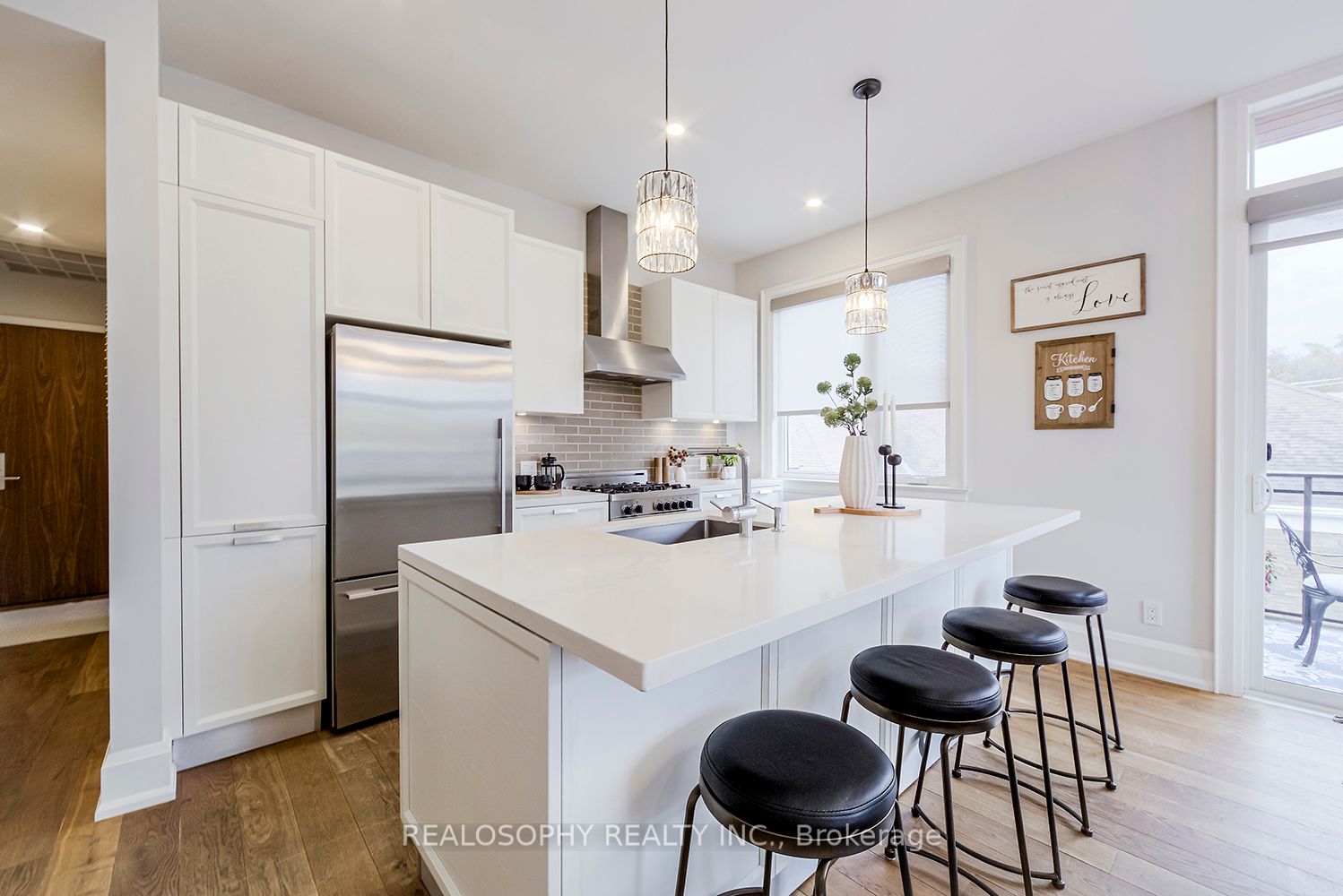 1657 Bathurst St, #4A