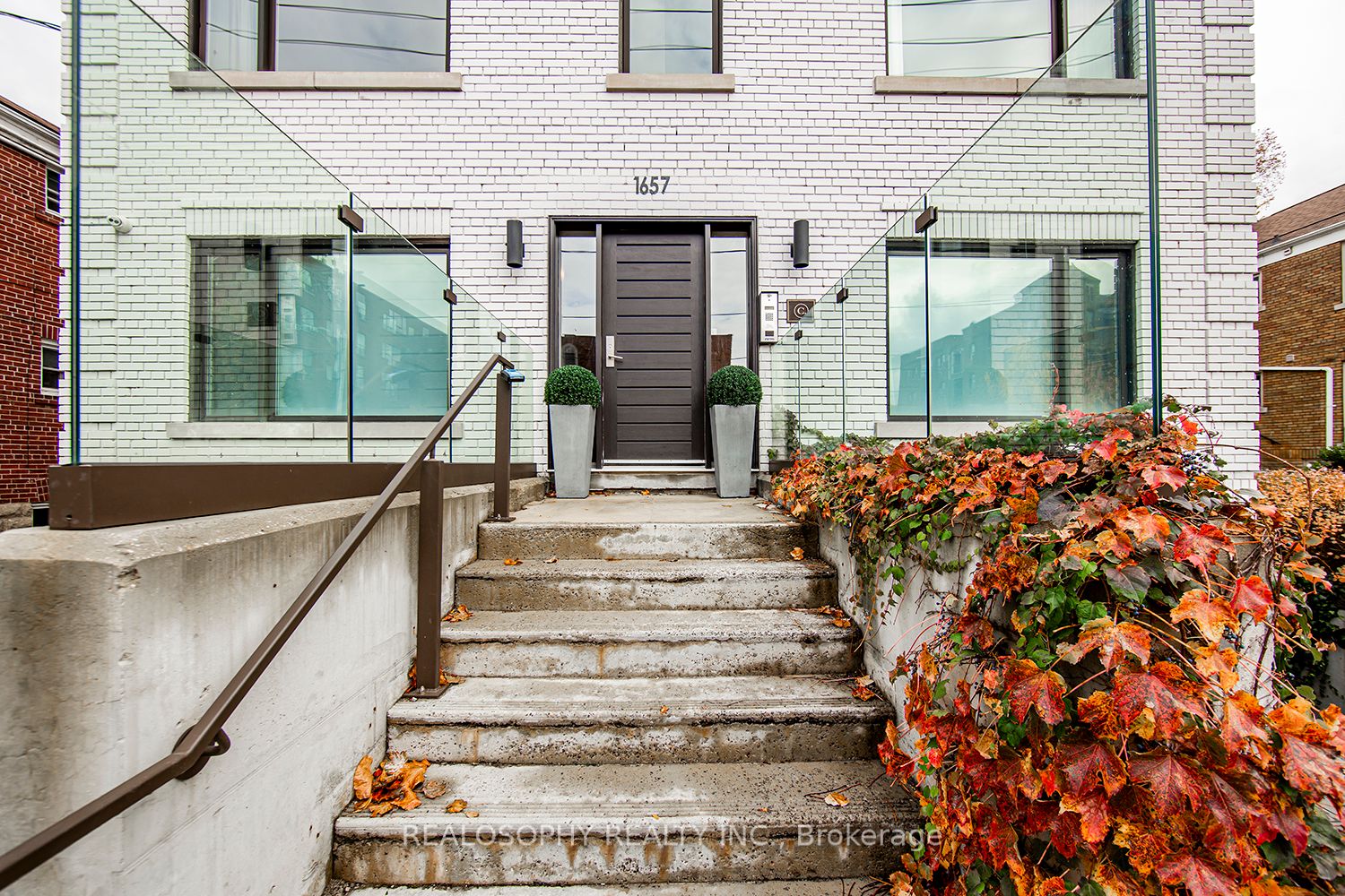 1657 Bathurst St, #4A