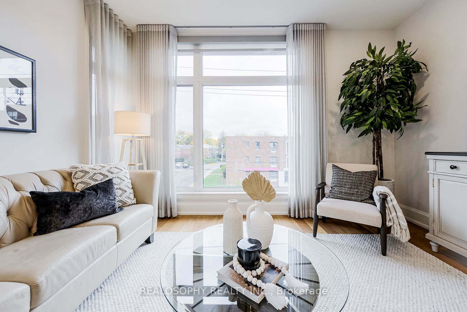 1657 Bathurst St, #4A