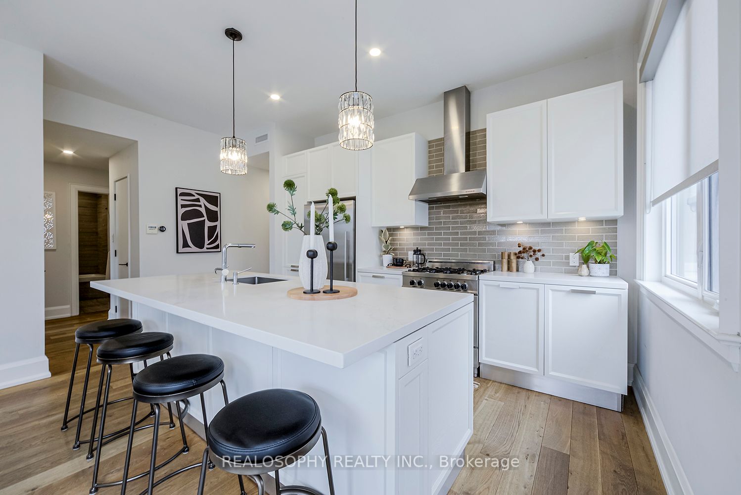 1657 Bathurst St, #4A