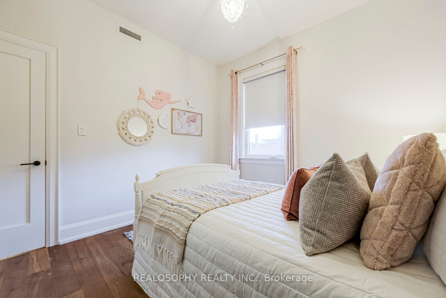 1657 Bathurst St, #4A