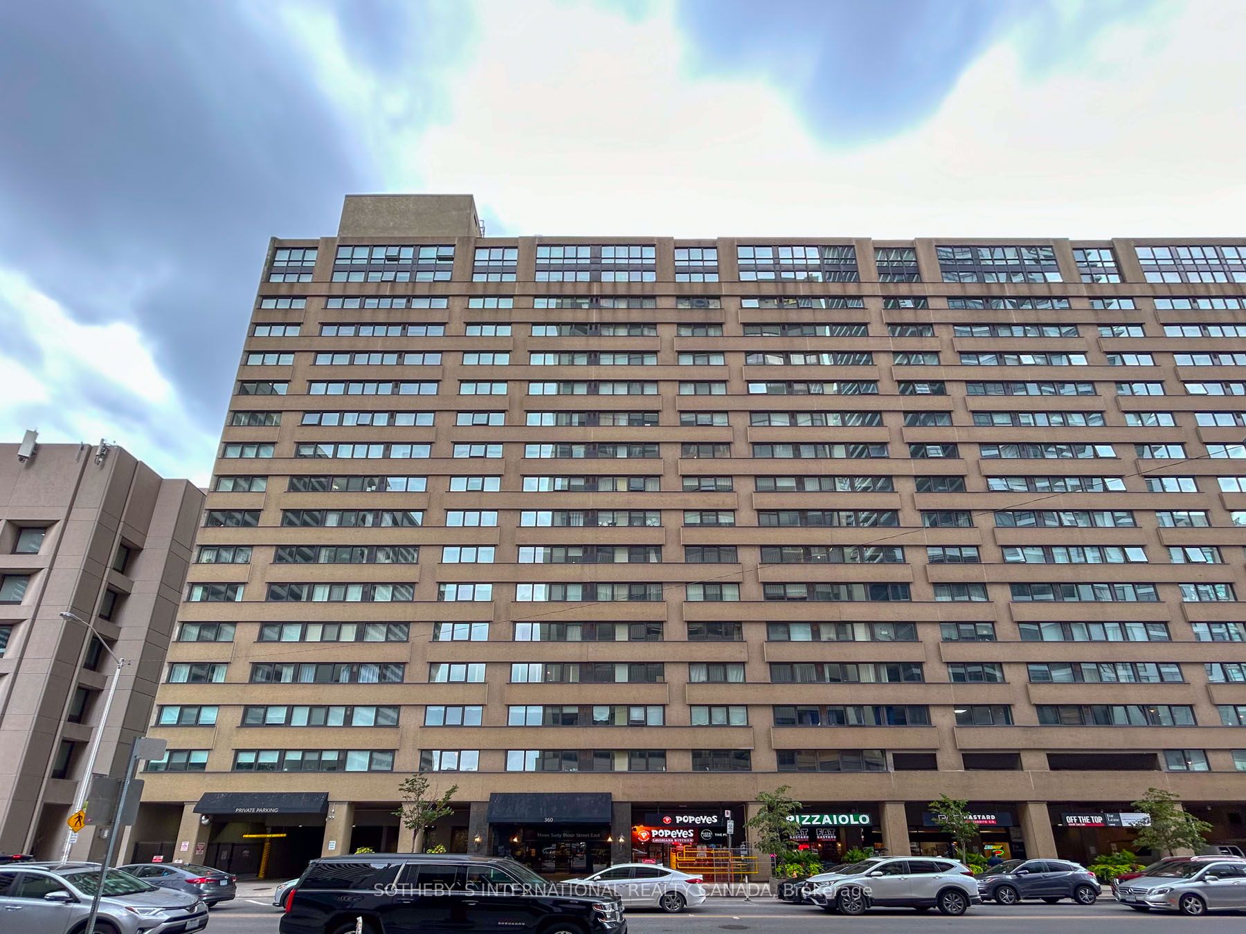 360 Bloor Street E, #213