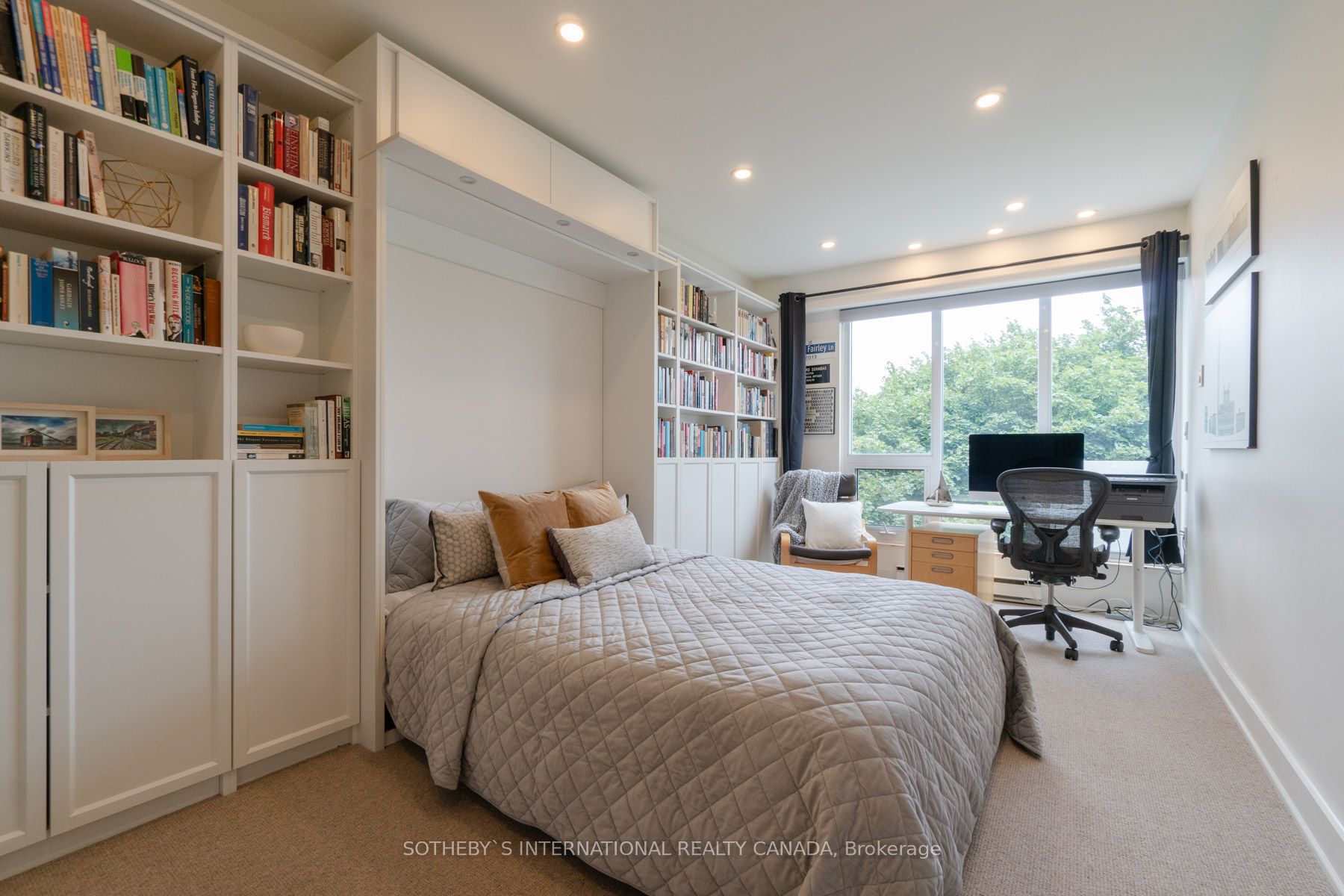 360 Bloor Street E, #213