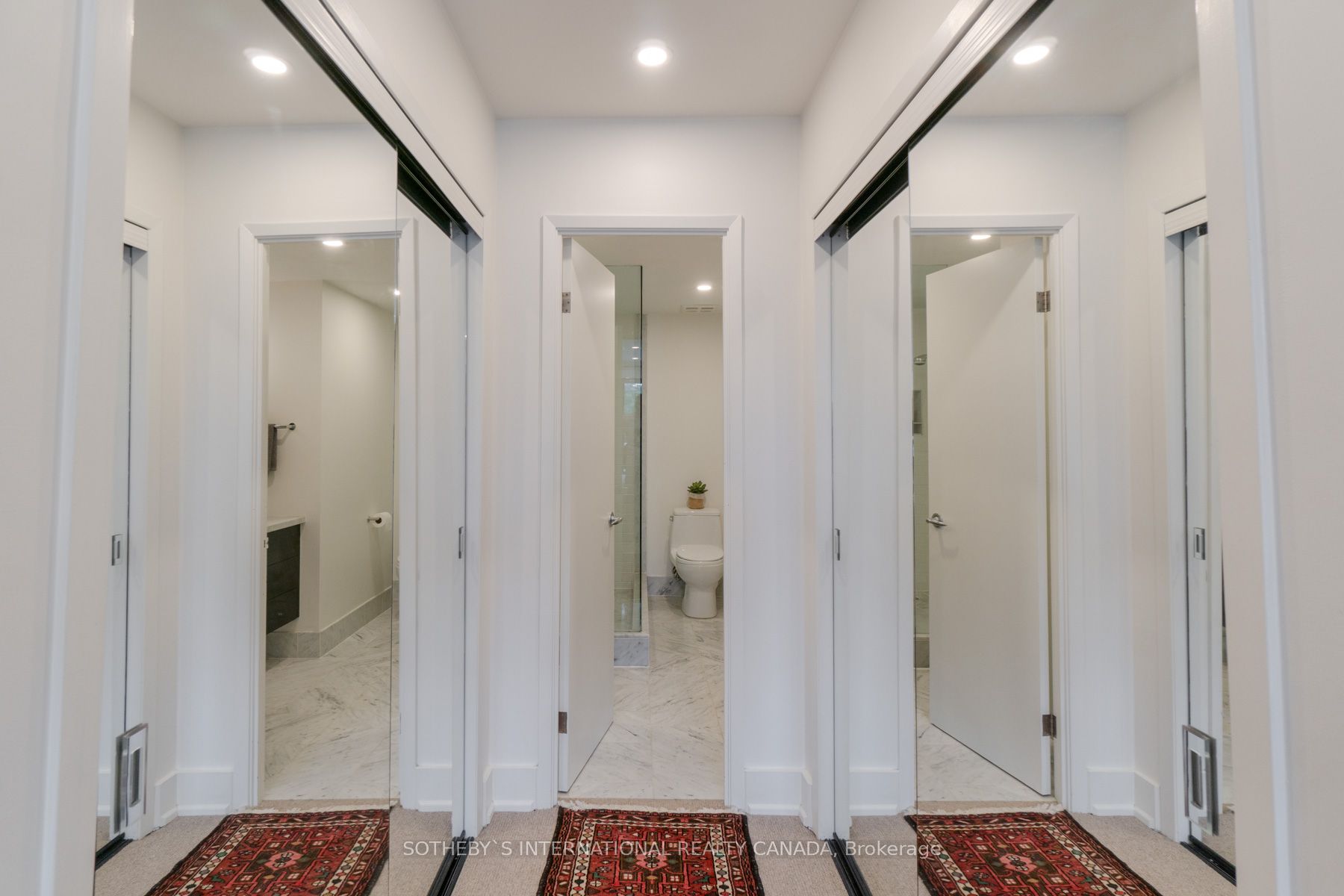 360 Bloor Street E, #213