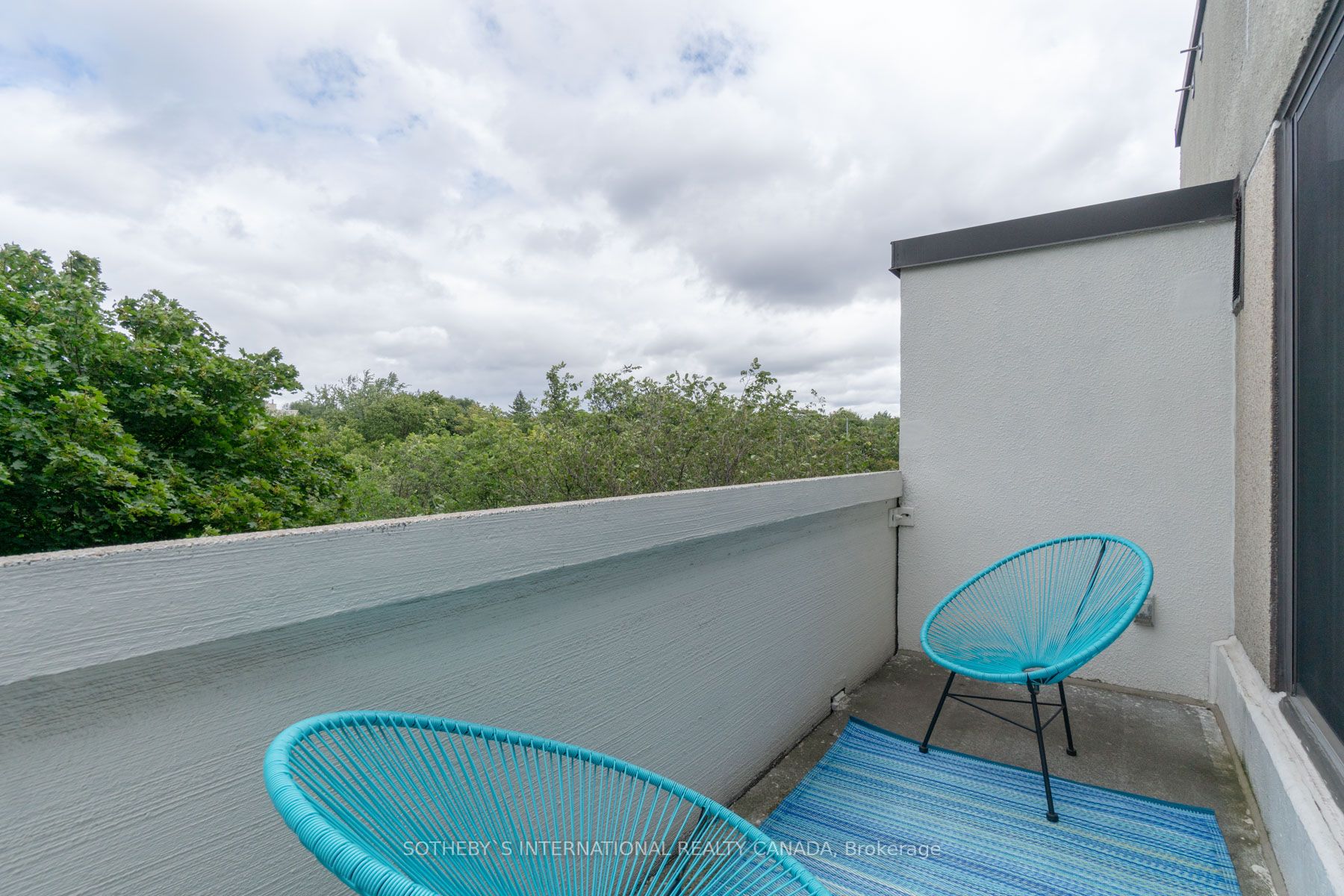 360 Bloor Street E, #213