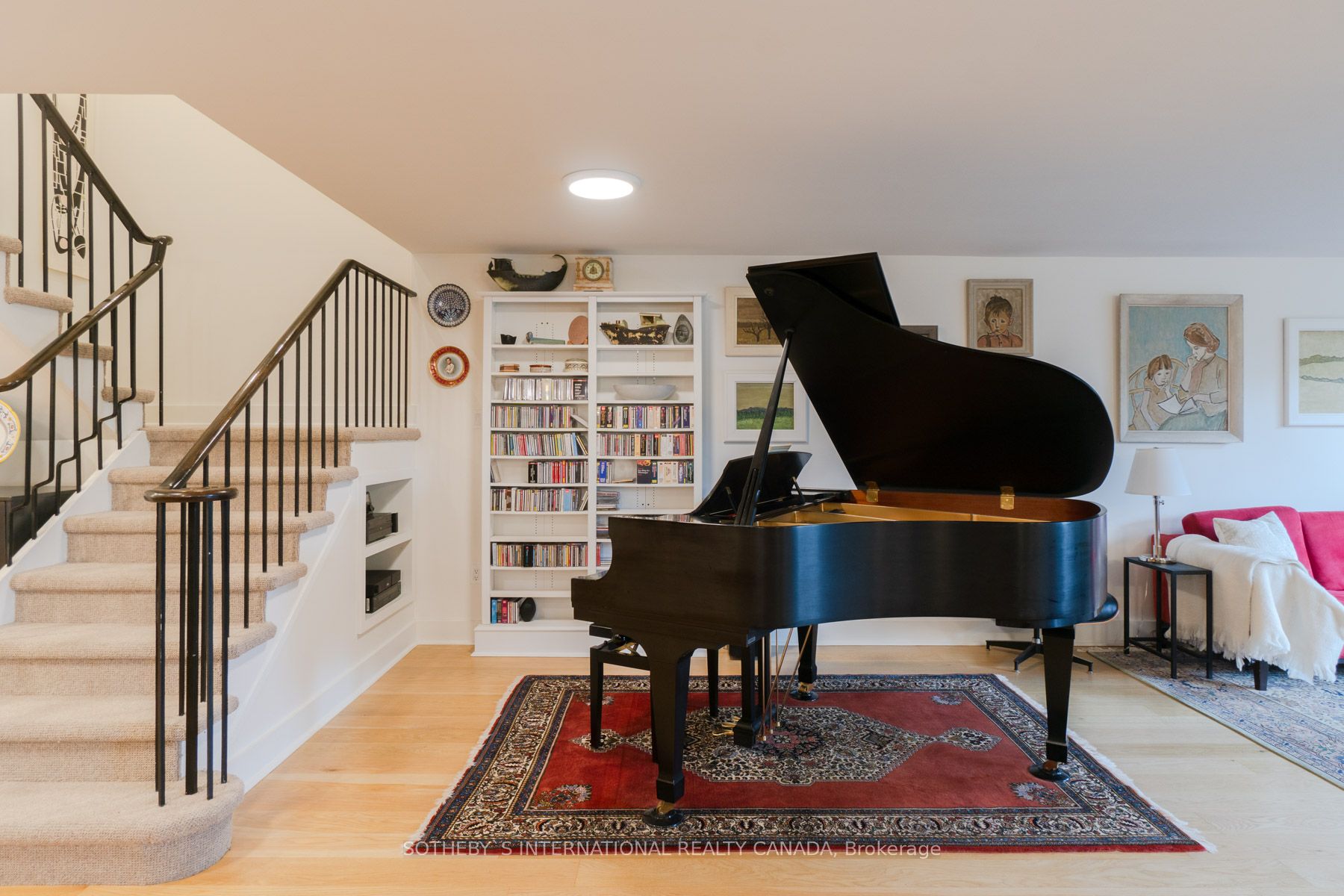 360 Bloor Street E, #213