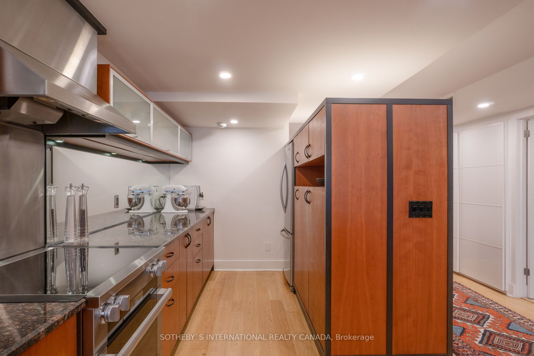 360 Bloor Street E, #213