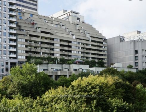 360 Bloor Street E, #213