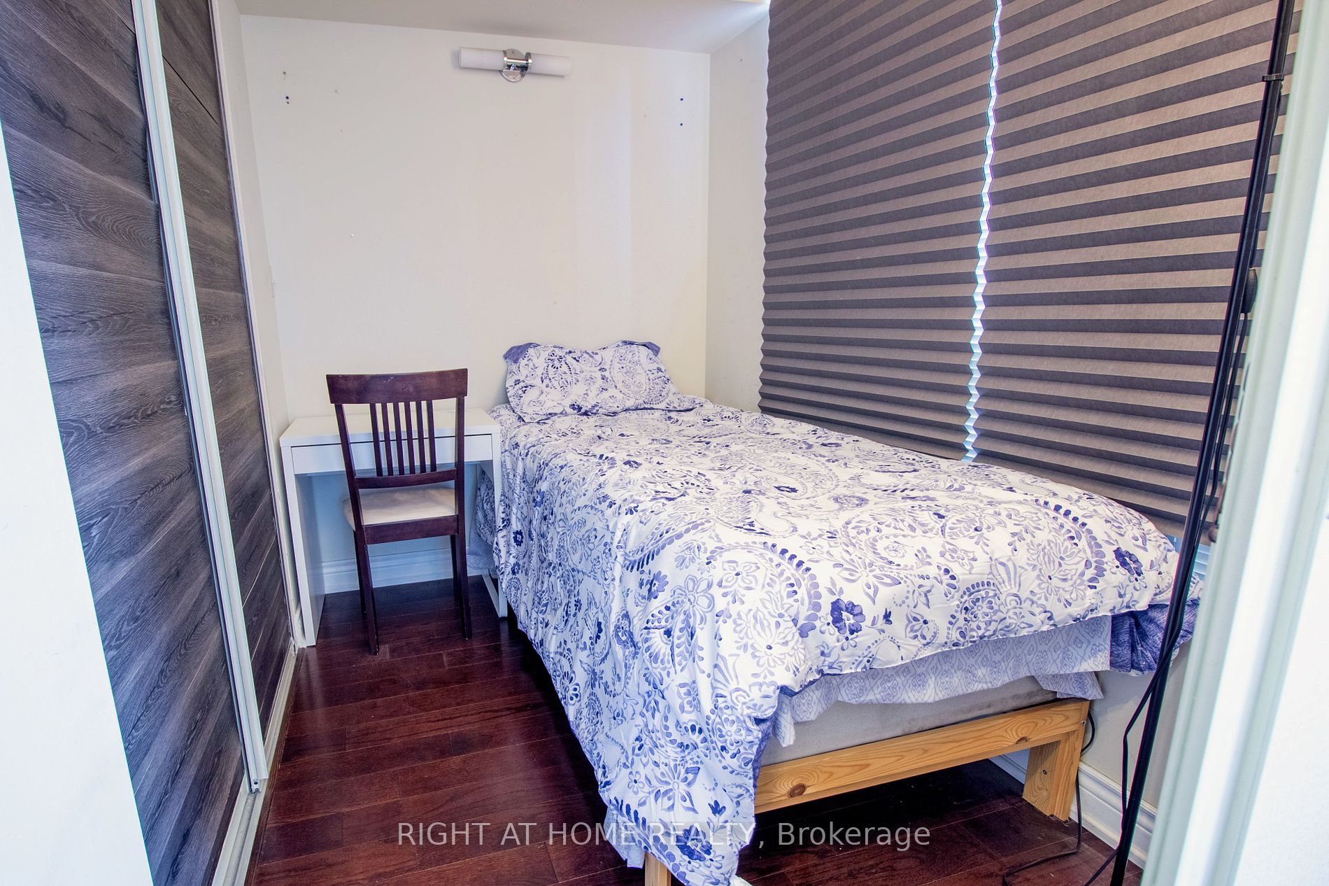 5785 Yonge St, #505