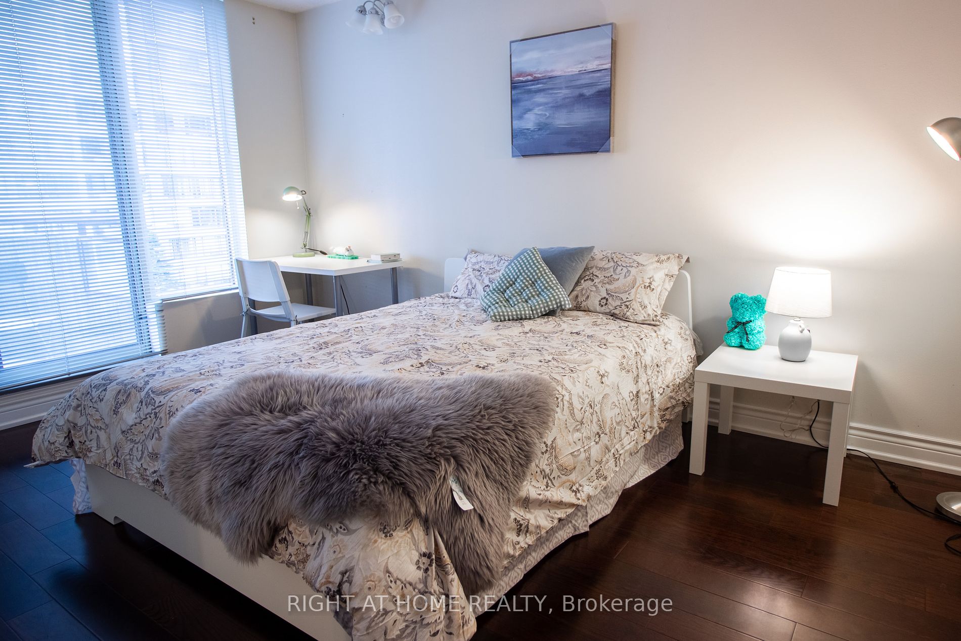 5785 Yonge St, #505