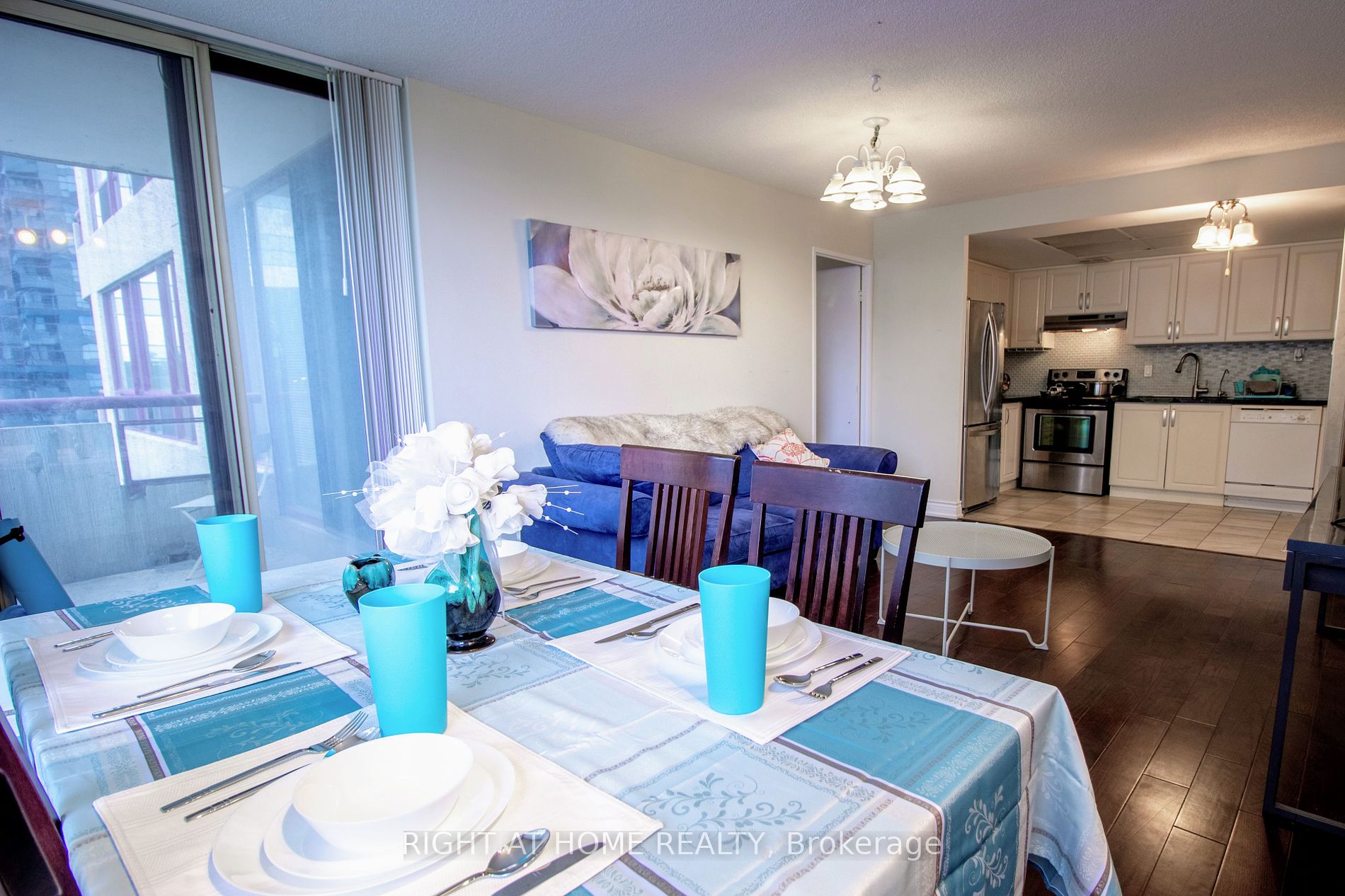 5785 Yonge St, #505