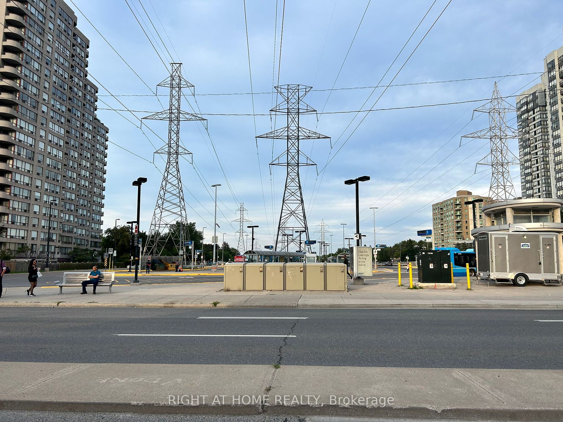 5785 Yonge St, #505