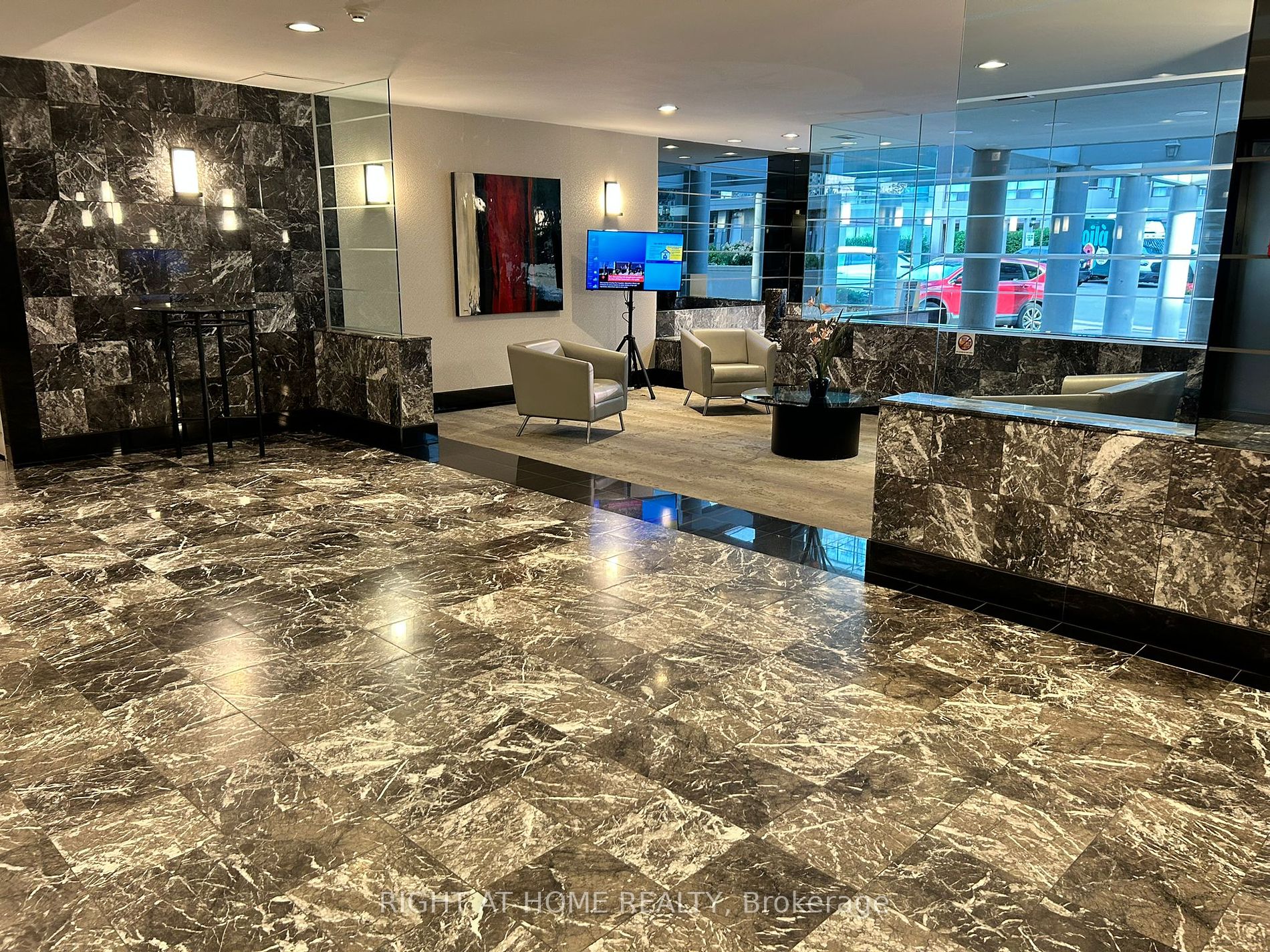 5785 Yonge St, #505