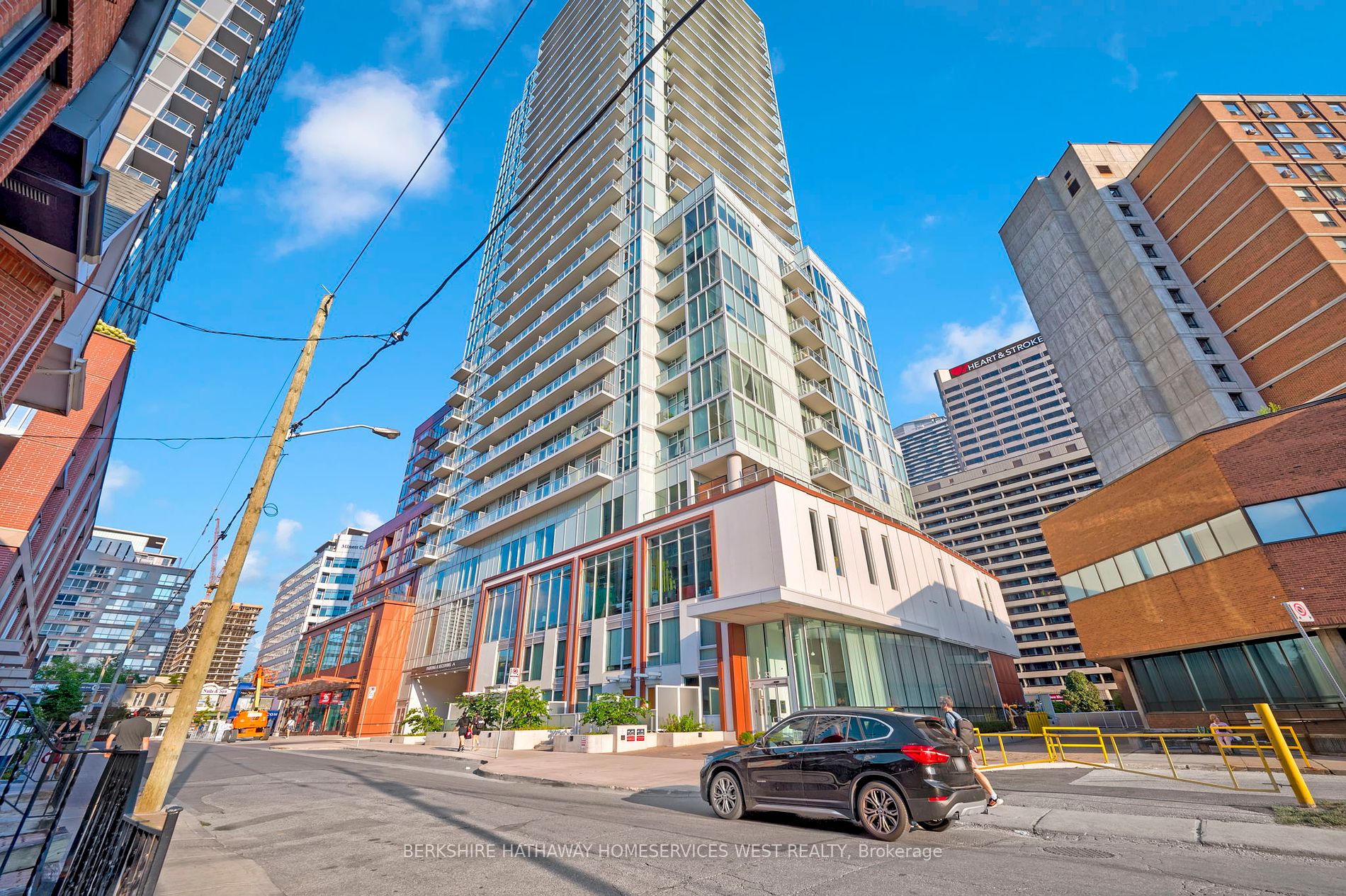 33 Helendale Avenue, #908