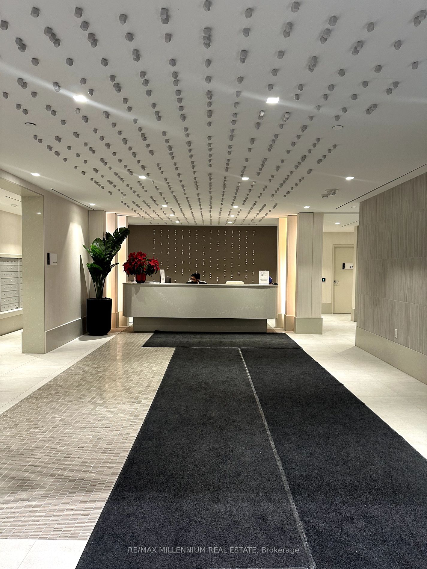 2020 Bathurst Street #637