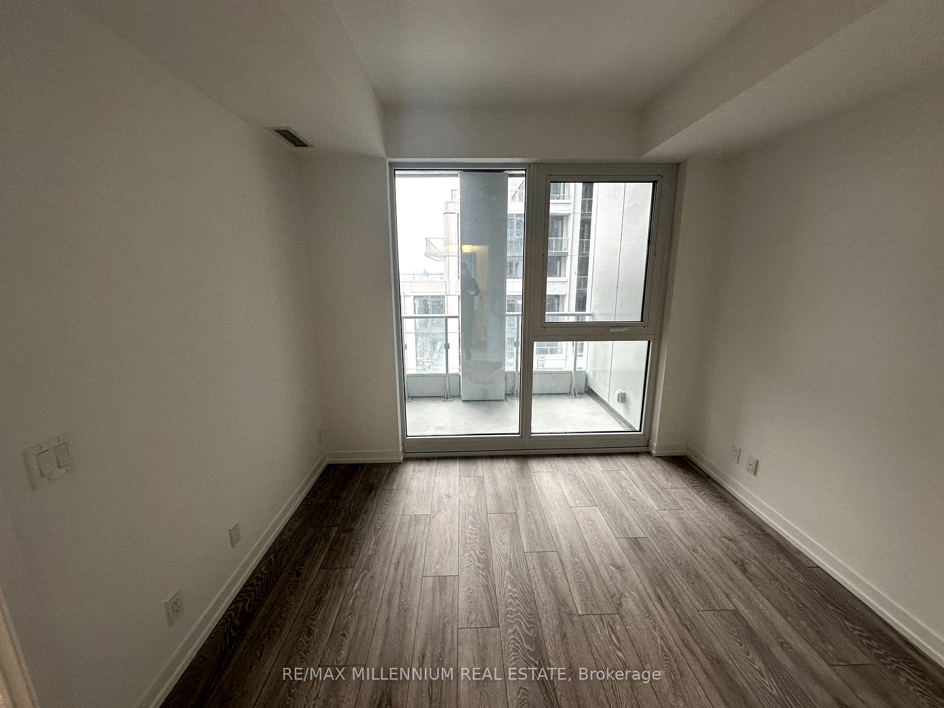 2020 Bathurst Street #637