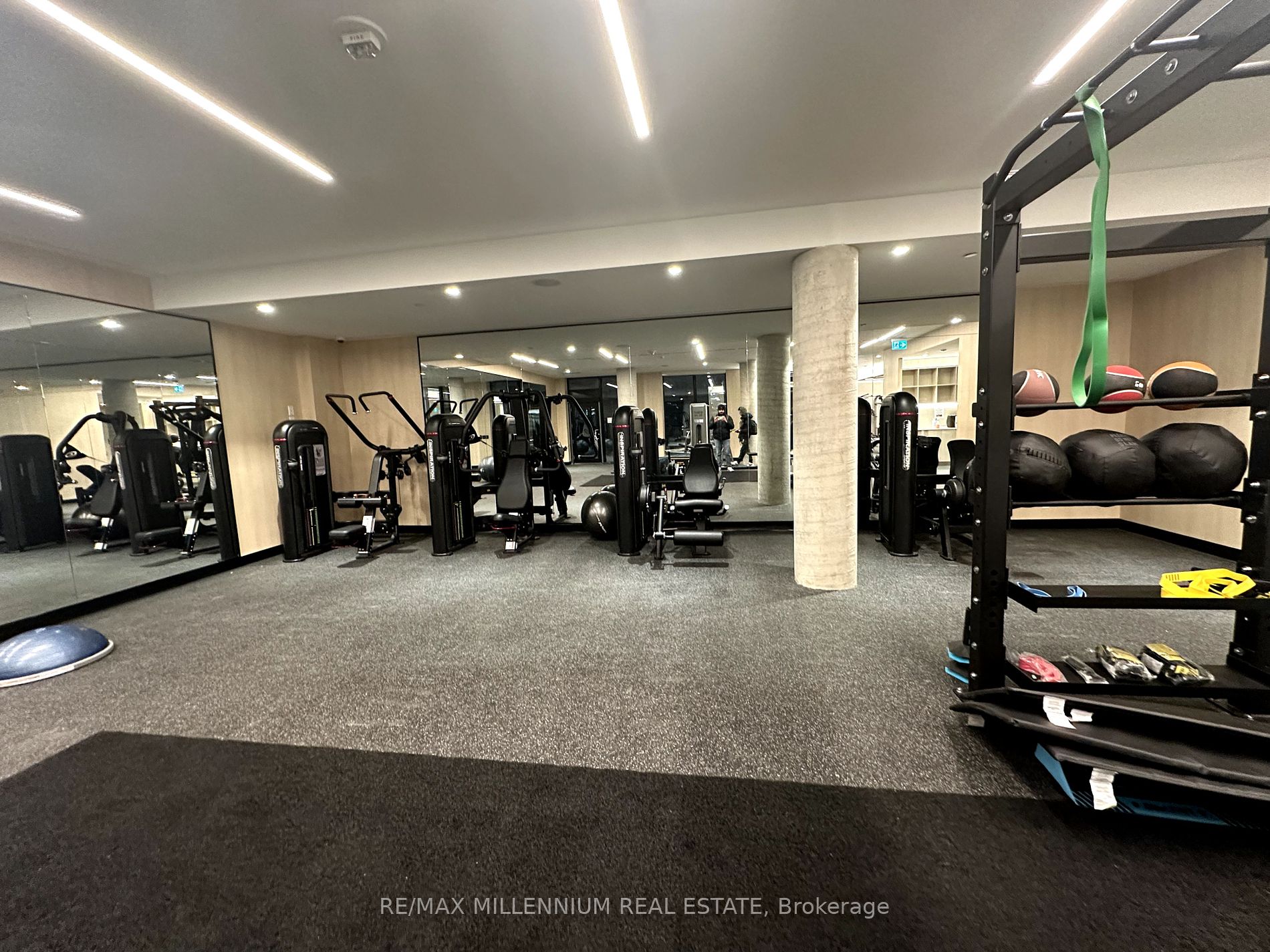 2020 Bathurst Street #637