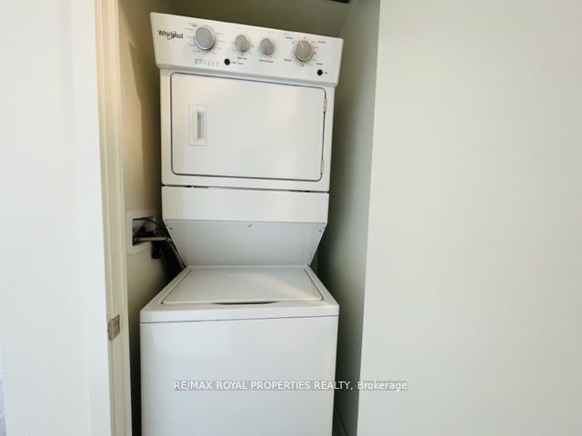 10 Deerlick Crt, #2207