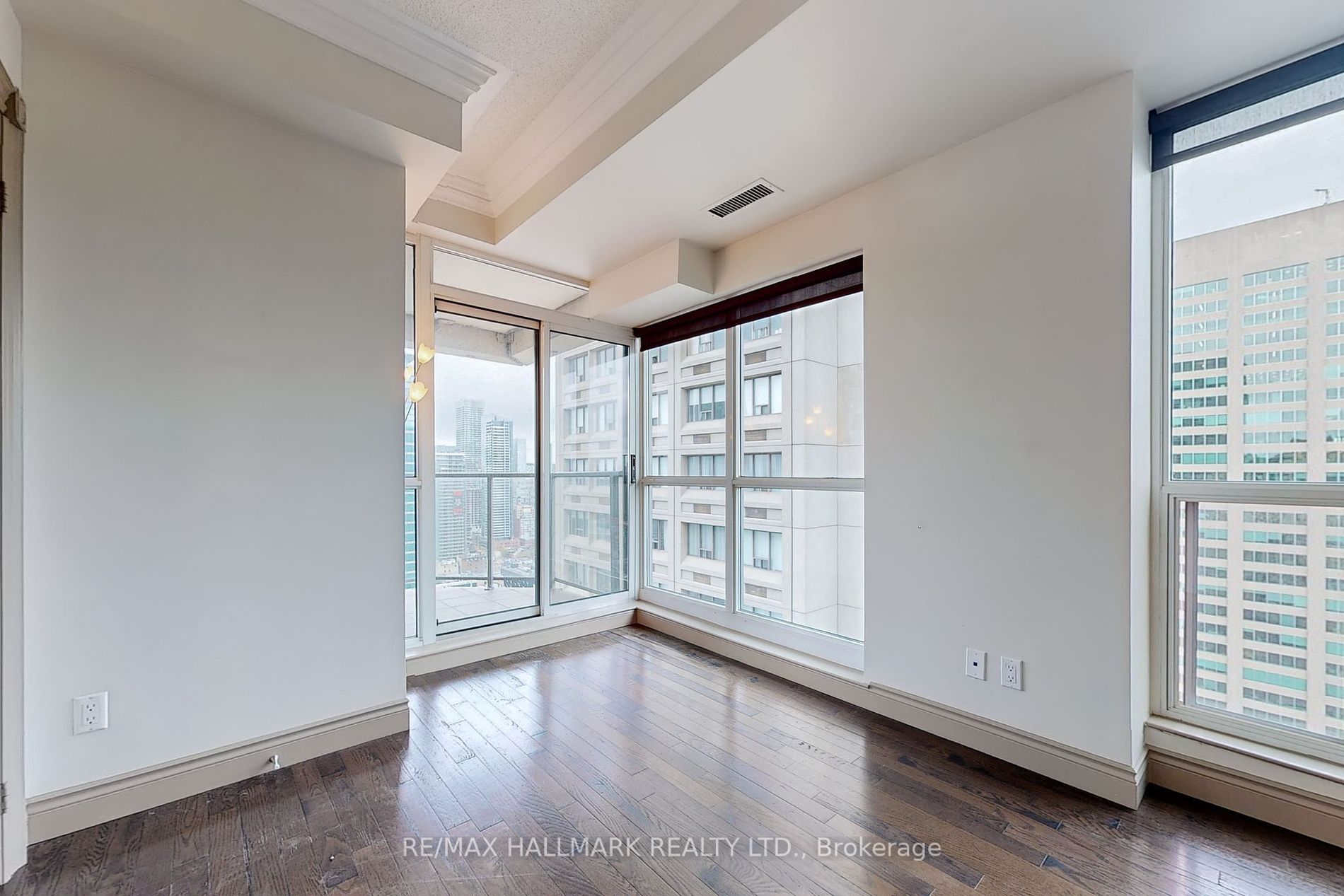 8 Park Rd, #3710