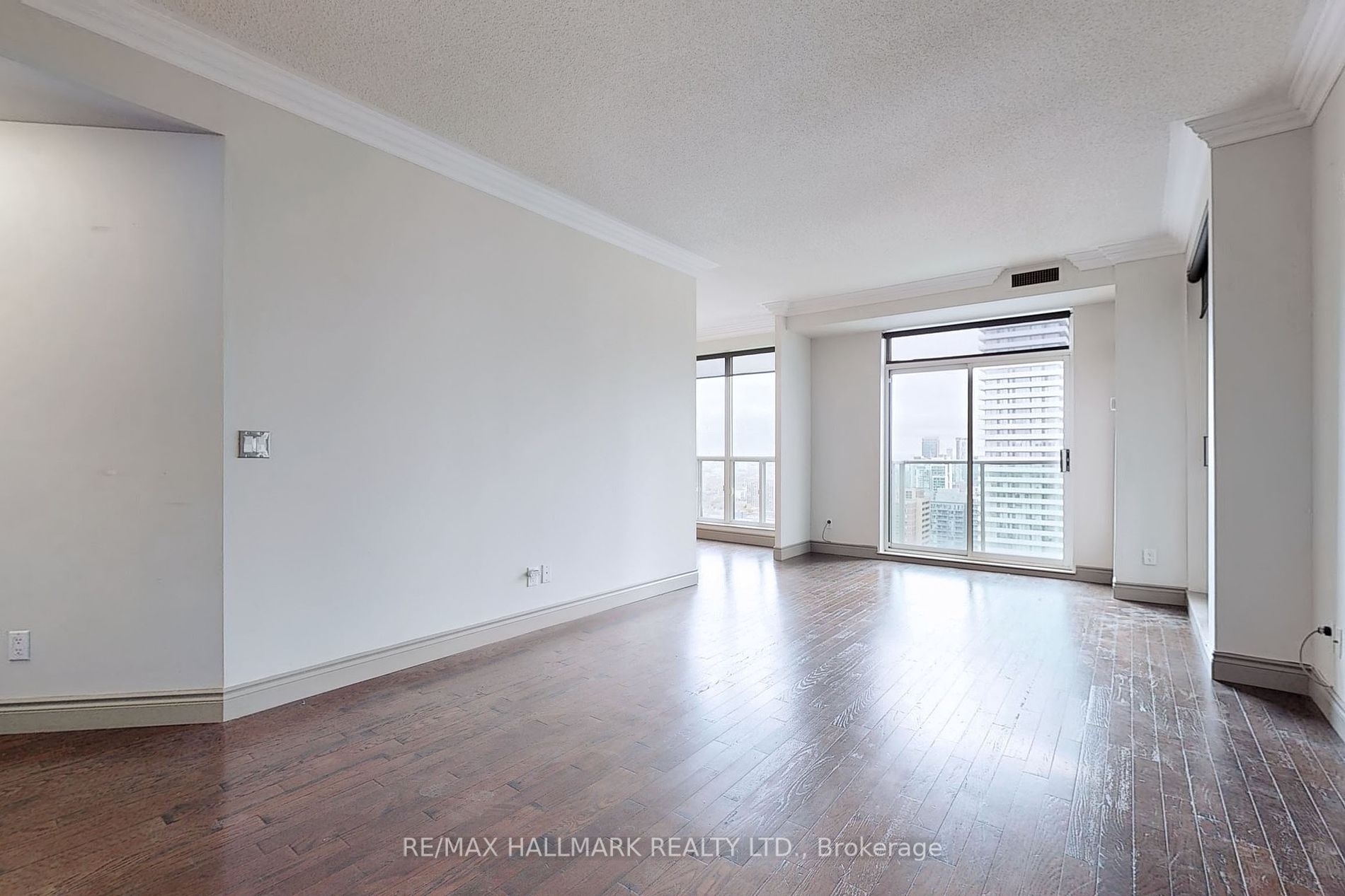 8 Park Rd, #3710