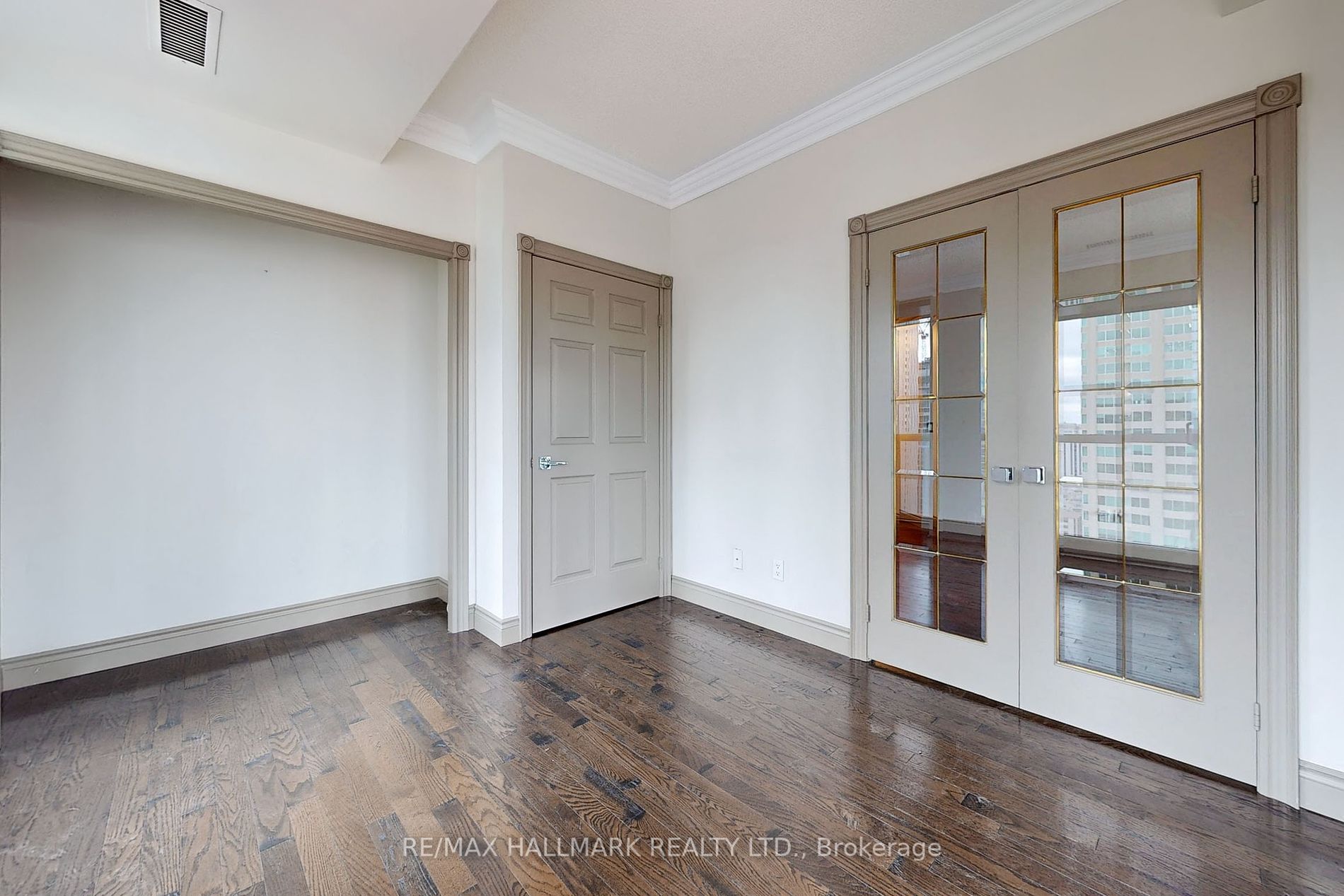 8 Park Rd, #3710