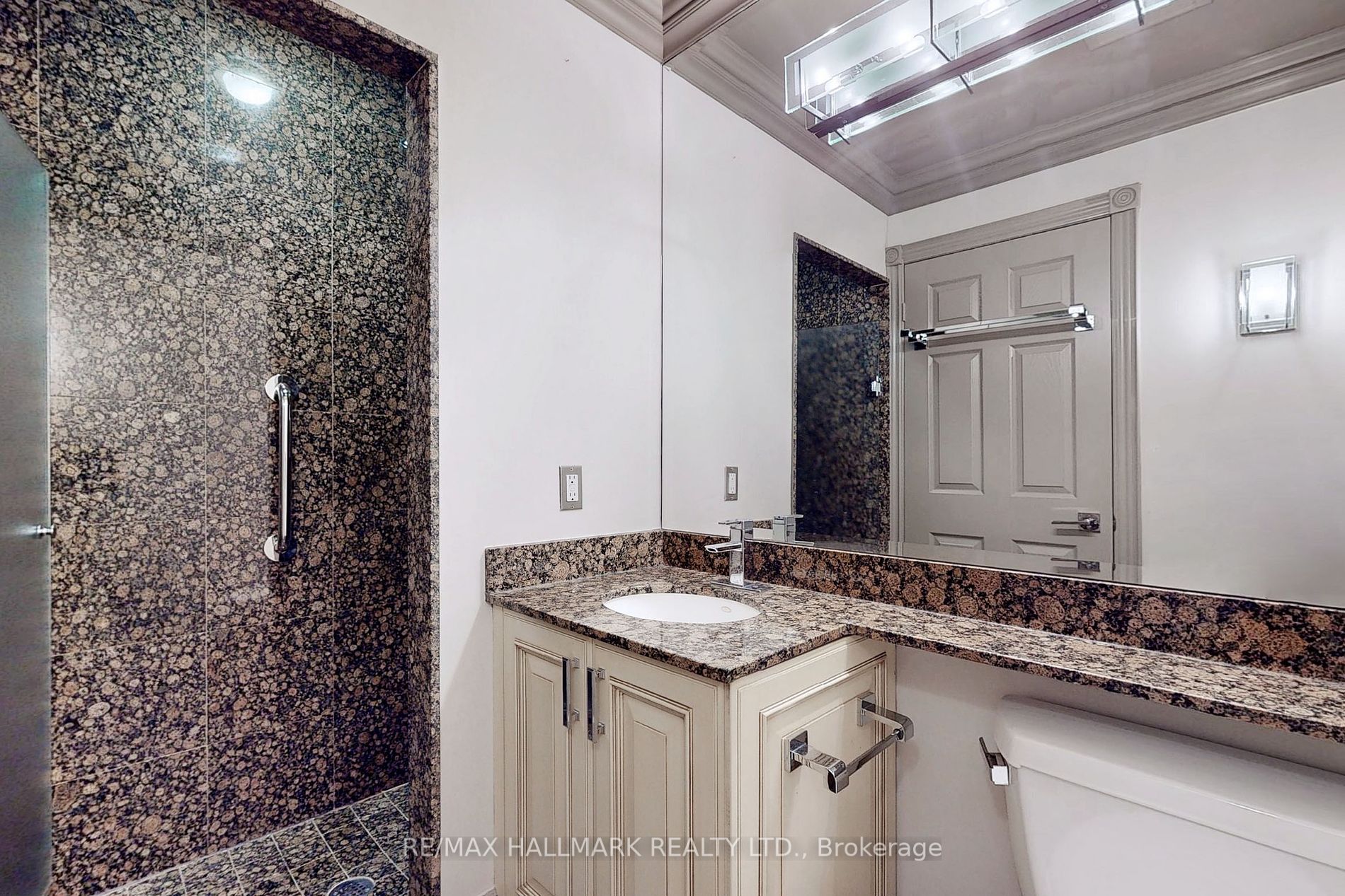 8 Park Rd, #3710
