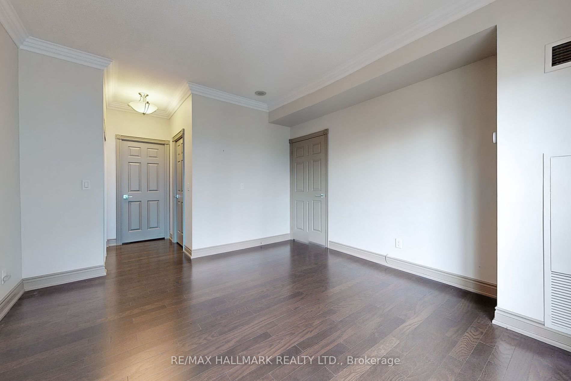 8 Park Rd, #3710