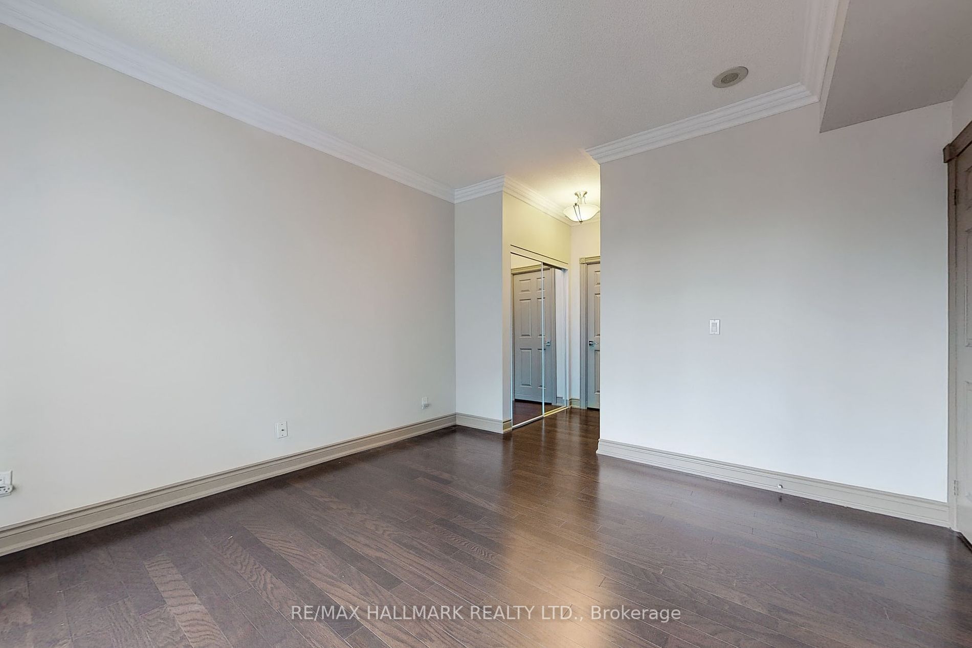 8 Park Rd, #3710