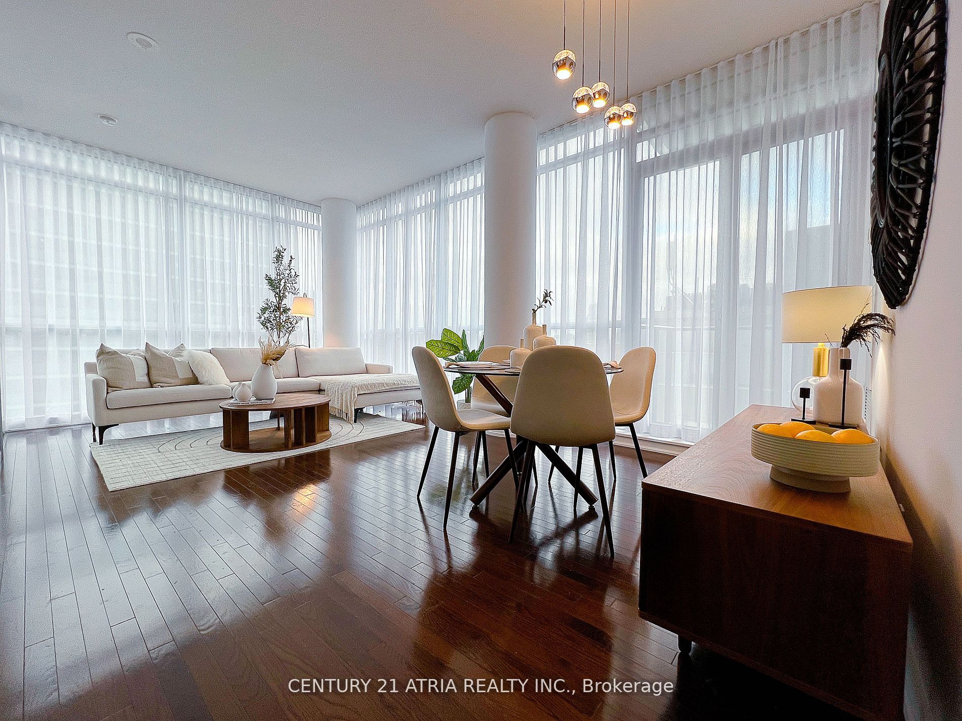 770 Bay St, #1212