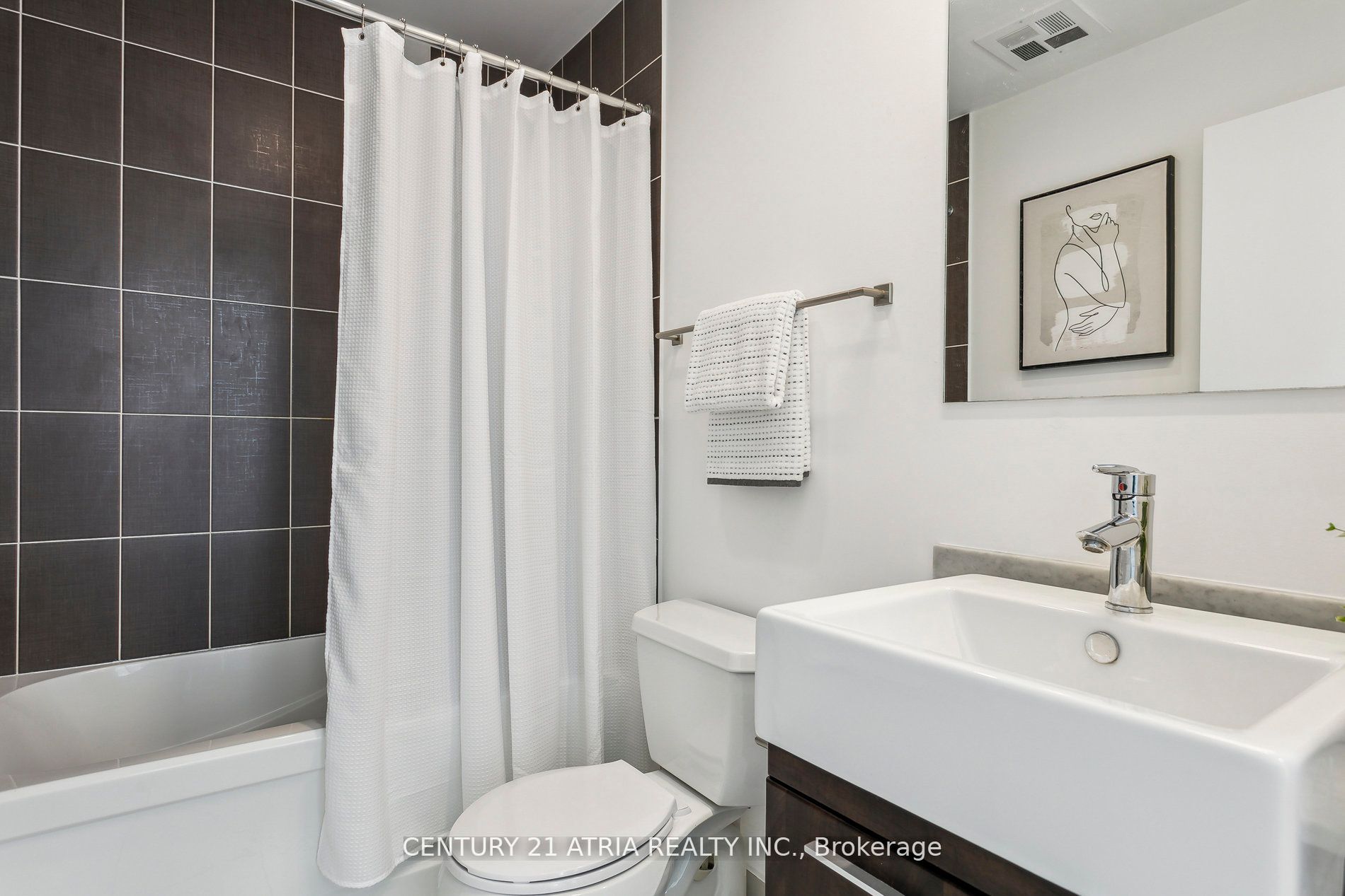 770 Bay St, #1212