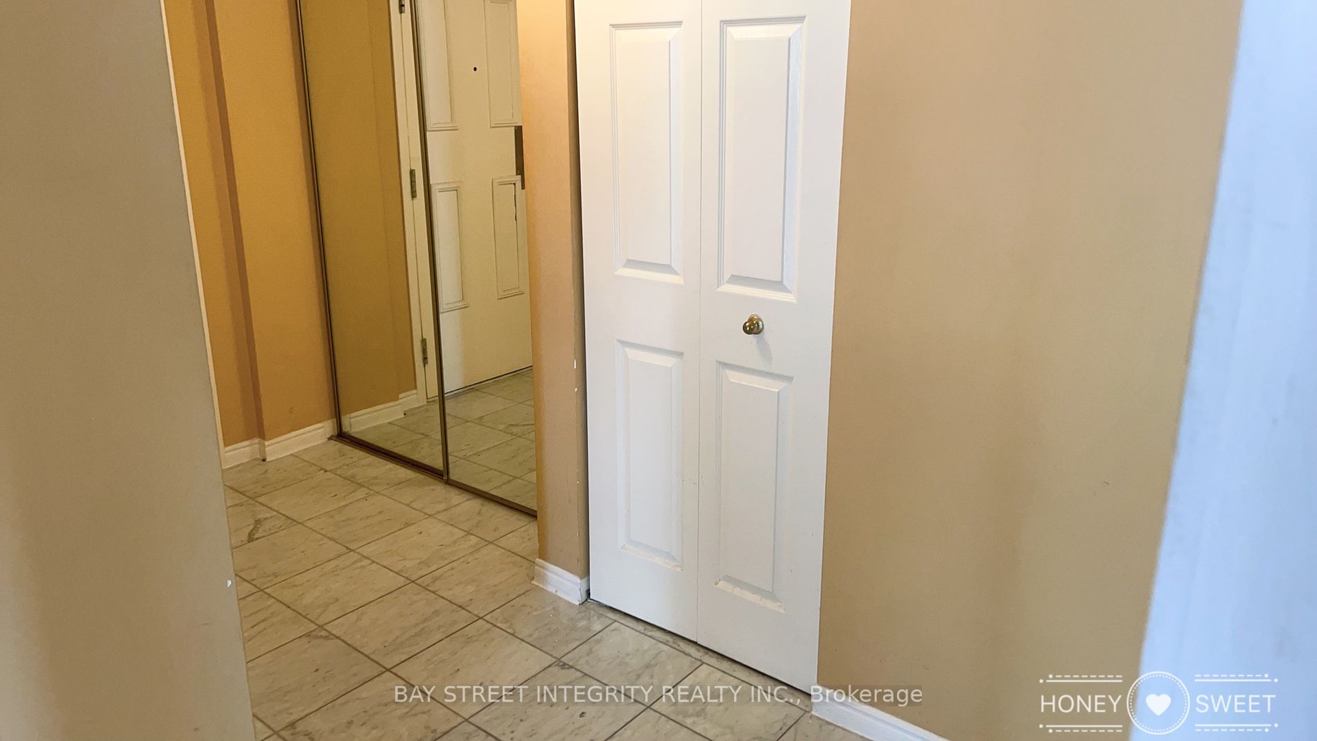 5765 Yonge Street, #PH507