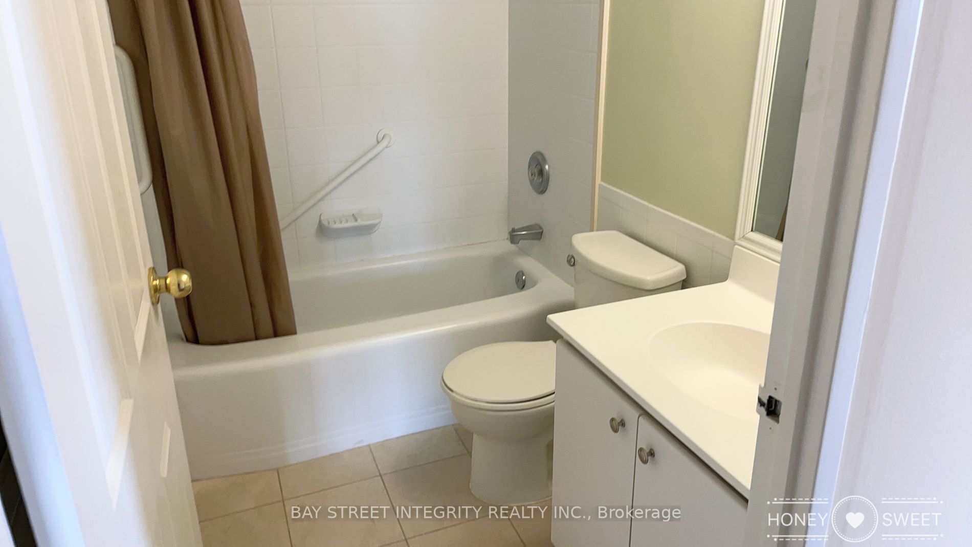 5765 Yonge Street, #PH507
