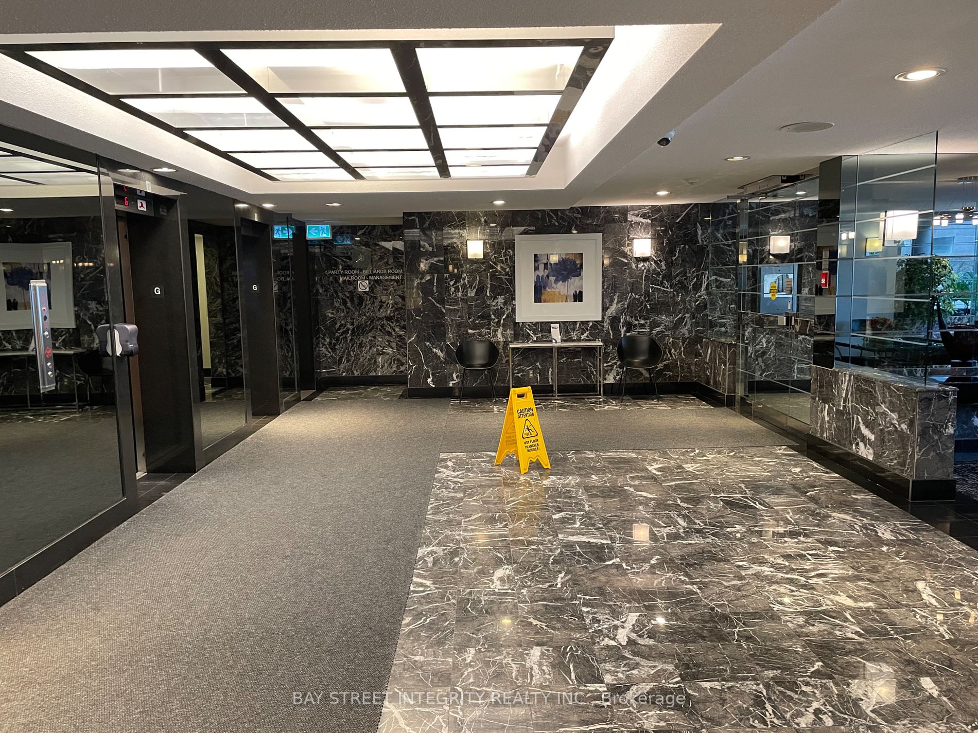 5765 Yonge Street, #PH507